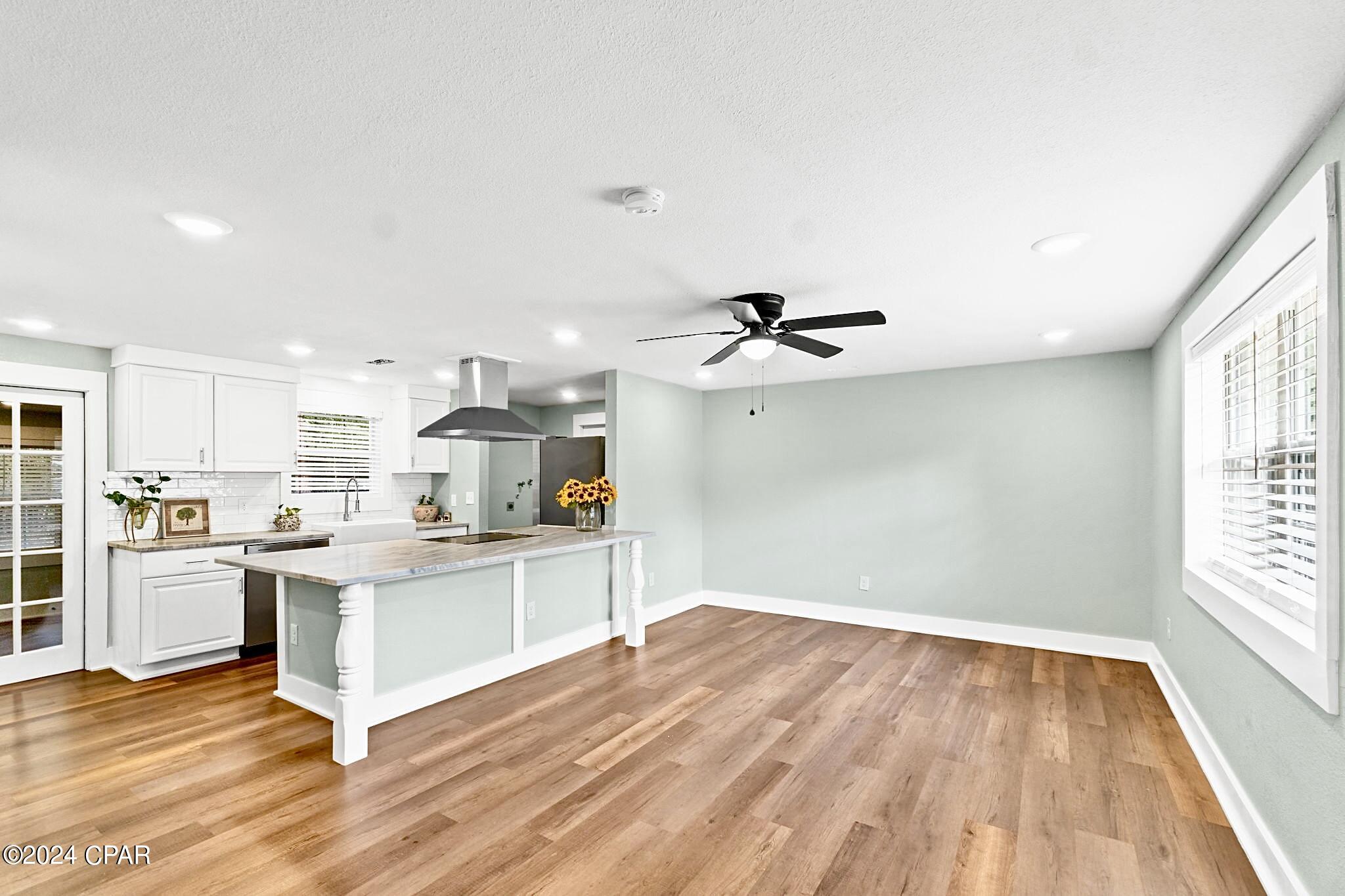 Sunny Hills Unit 4 - Residential