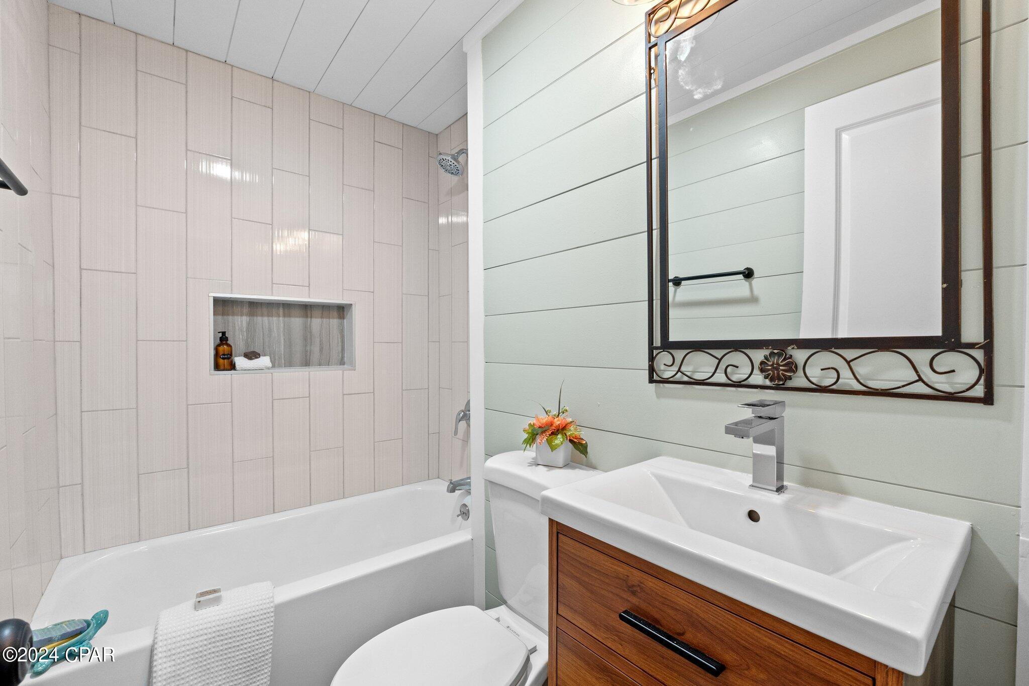 Sunny Hills Unit 4 - Residential