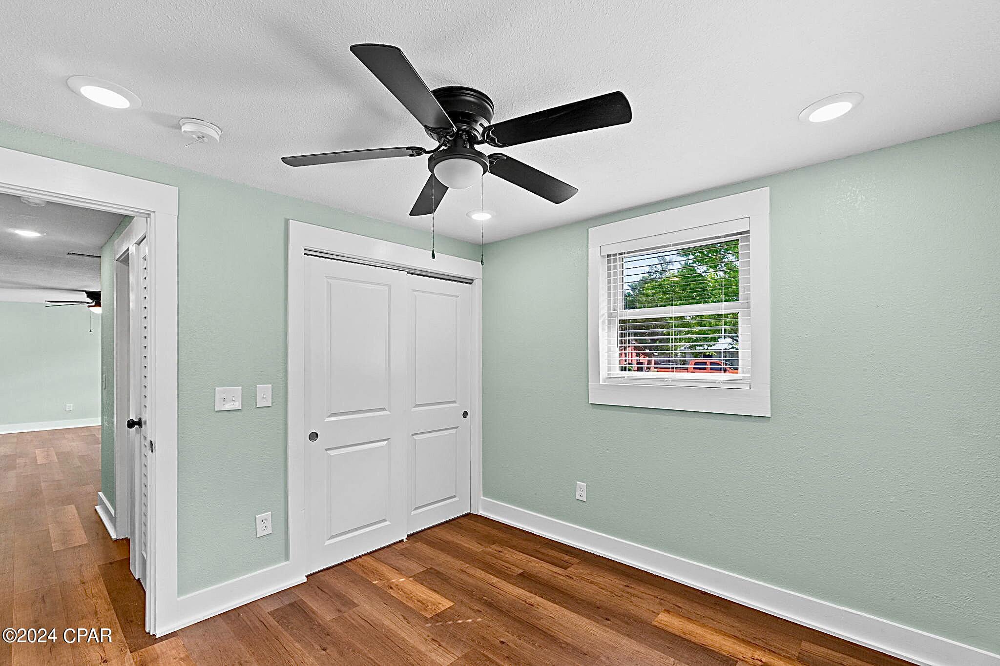 Sunny Hills Unit 4 - Residential