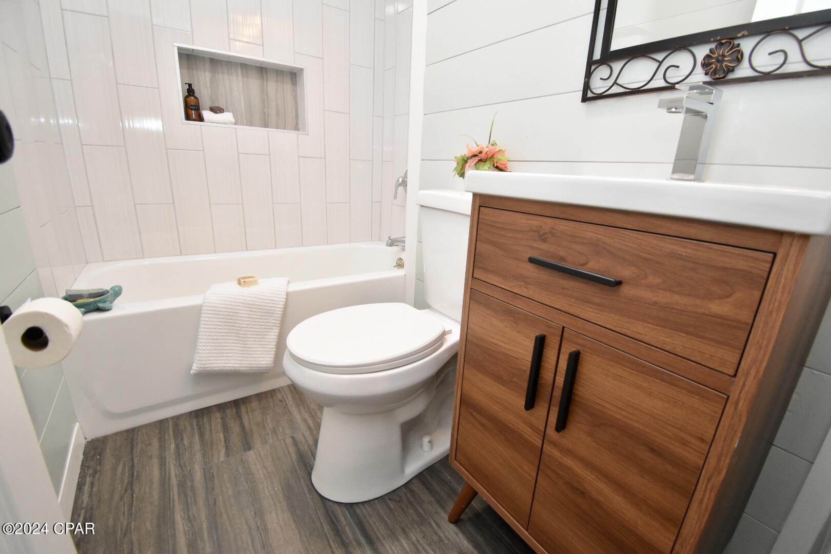 Sunny Hills Unit 4 - Residential