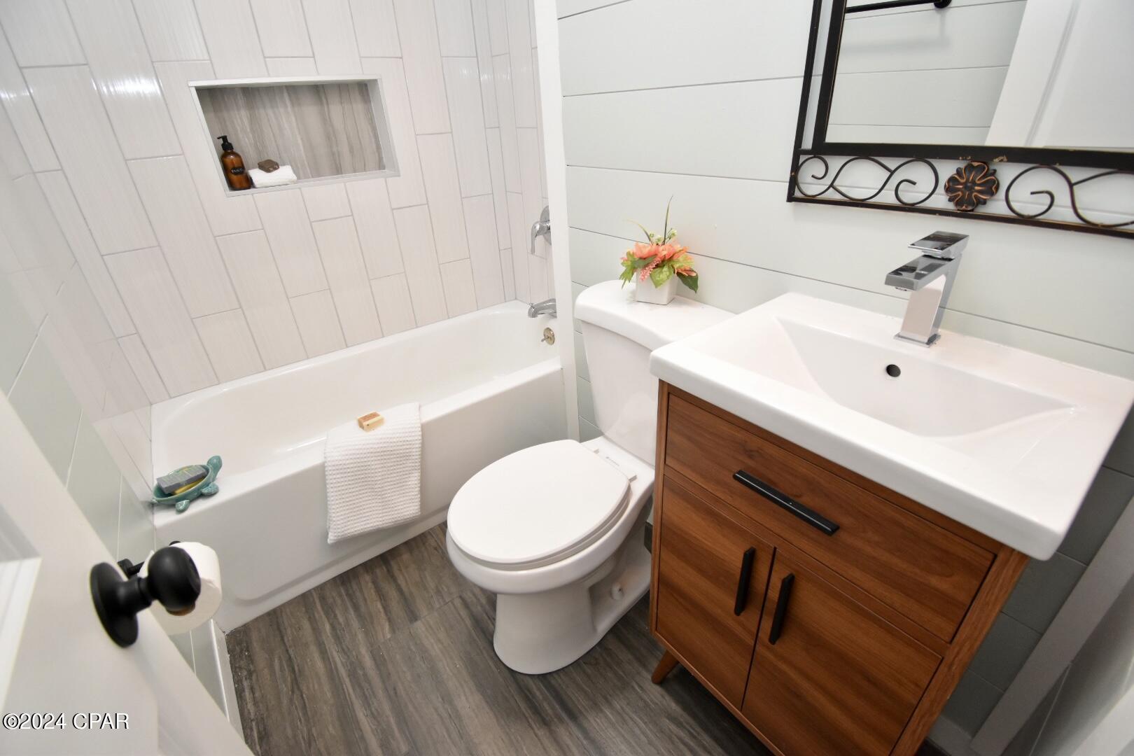 Sunny Hills Unit 4 - Residential