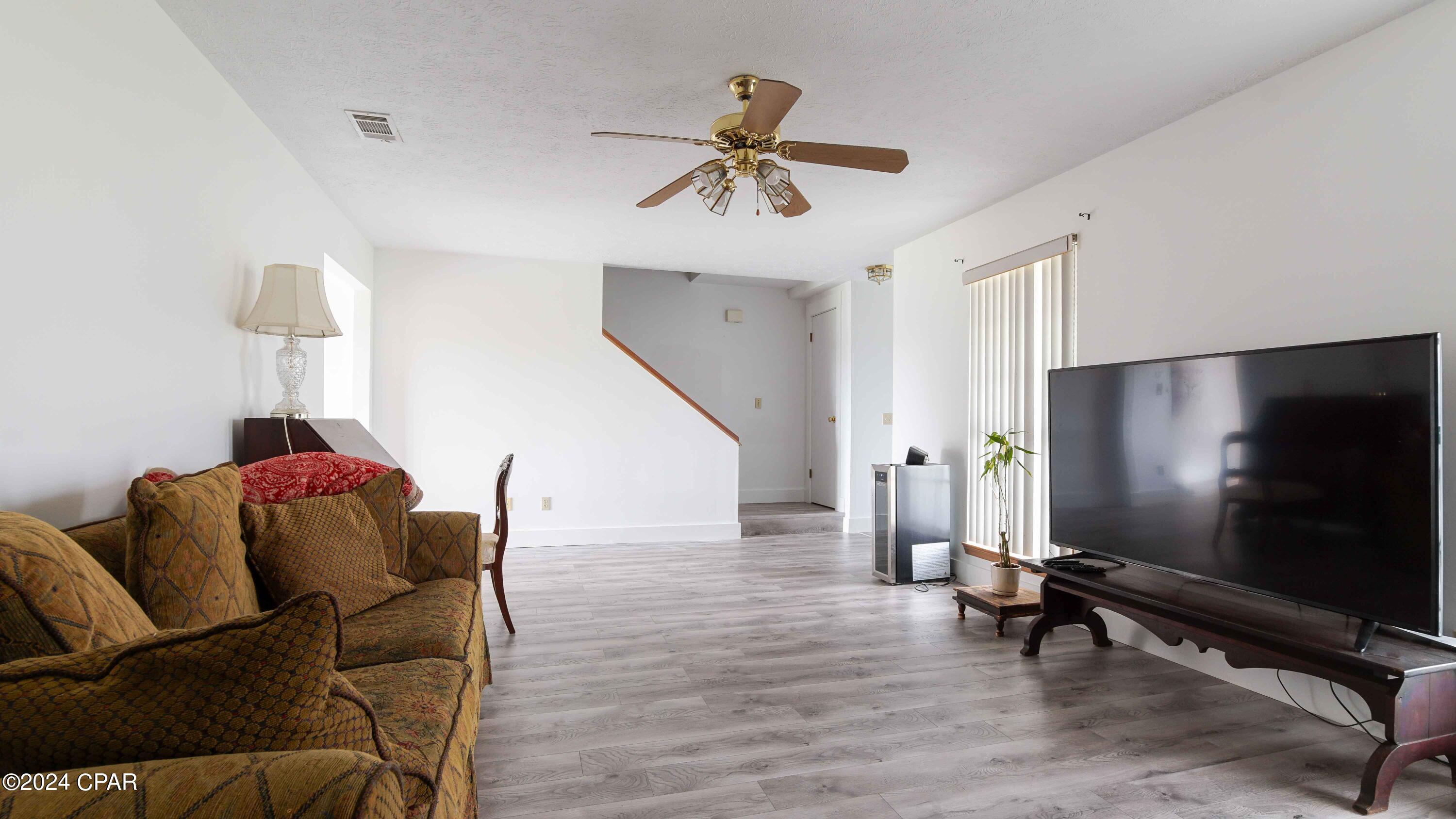 Belaire Estates U-6 - Residential