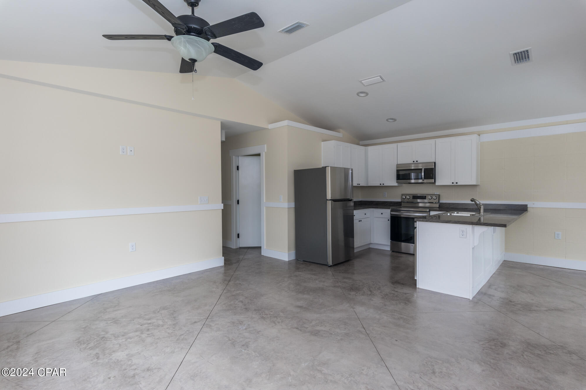 South Caravana Manor - Residential