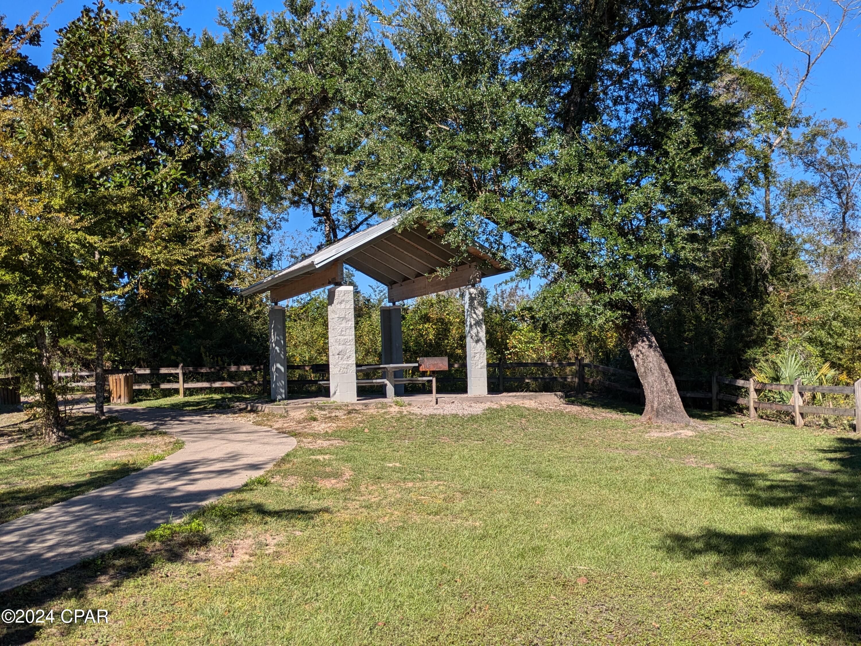 South Caravana Manor - Residential