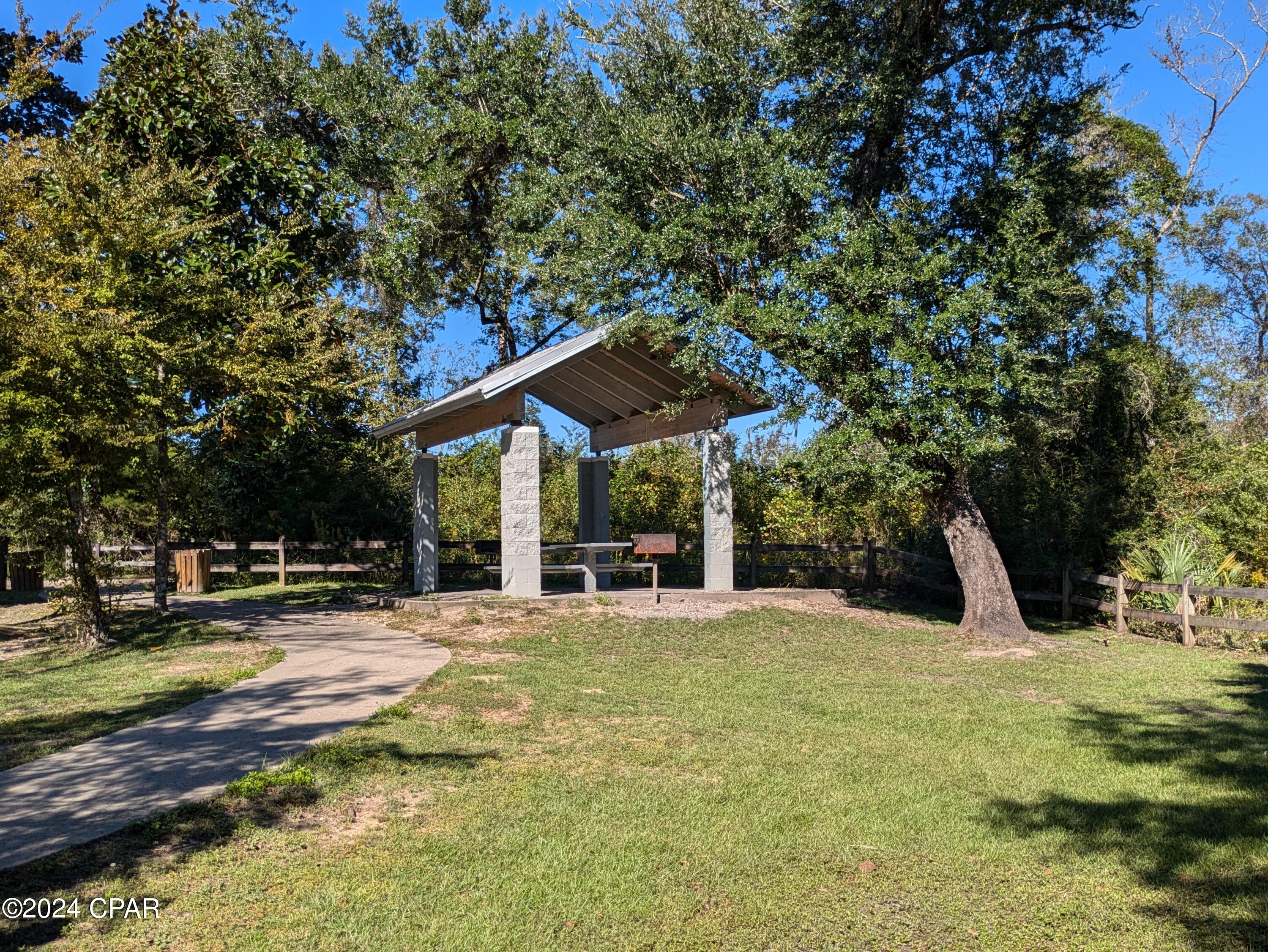 South Caravana Manor - Residential