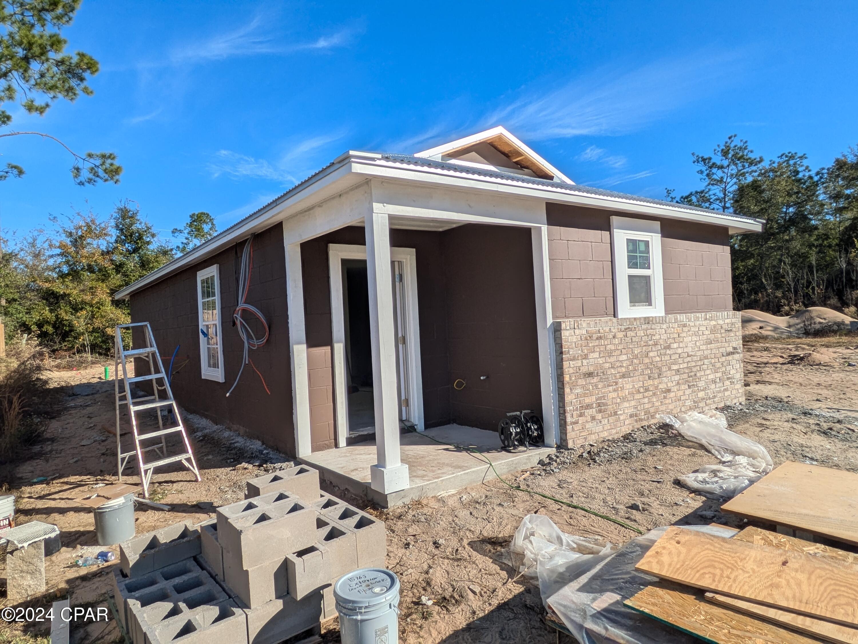 South Caravana Manor - Residential