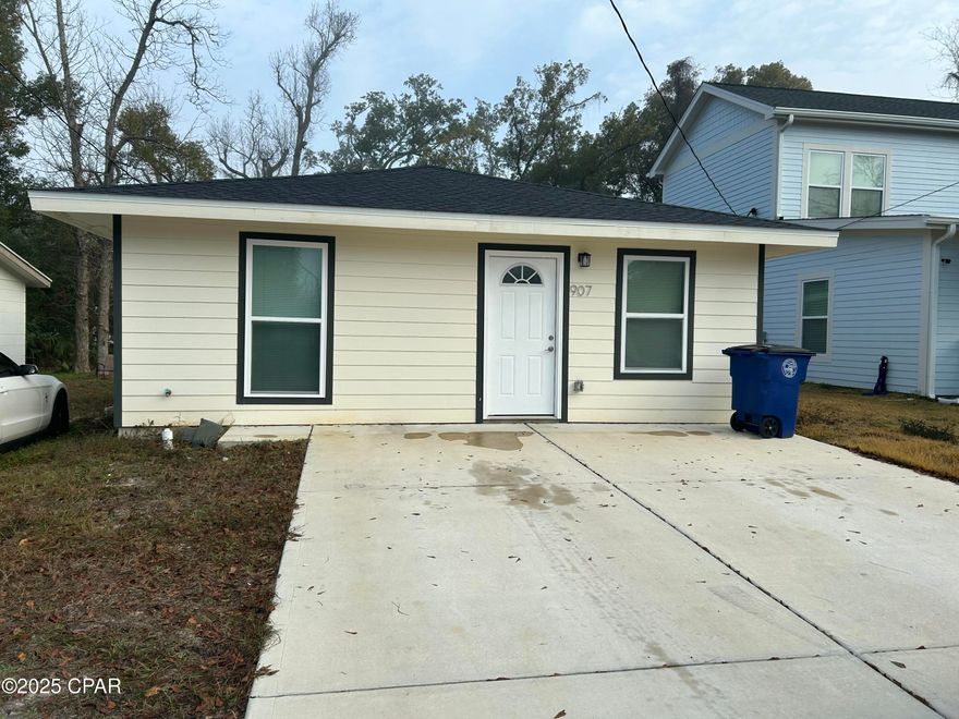 beautiful property brand new. 3 bedroom and 2 bathroom's. It has a spacious back yard, GOOD LOCATION and quiet areas of Panama City. MAKE YOUR APPOINTMENT TODAY.