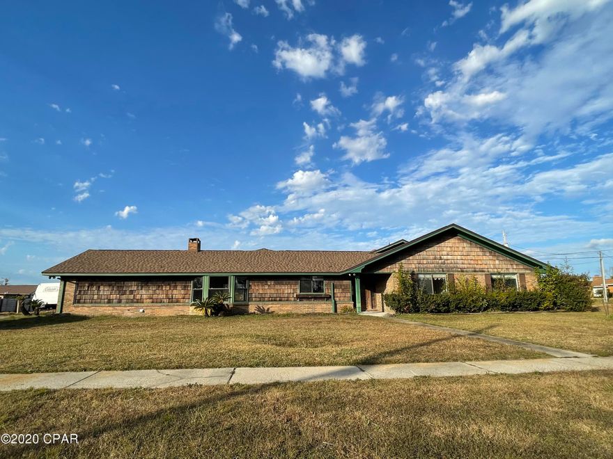 CURRENTLY UNDER CONTRACT, SELLER ACCEPTING BACKUP OFFERS.  This spacious four bedroom is located on a huge, almost half an acre corner lot, in the desirable, well established Forest Park neighborhood!!  New roof and ductwork in 2019.  Complete the few remaining items to make this your dream home or the perfect investment opportunity.  Call your favorite agent today, you must see this one!