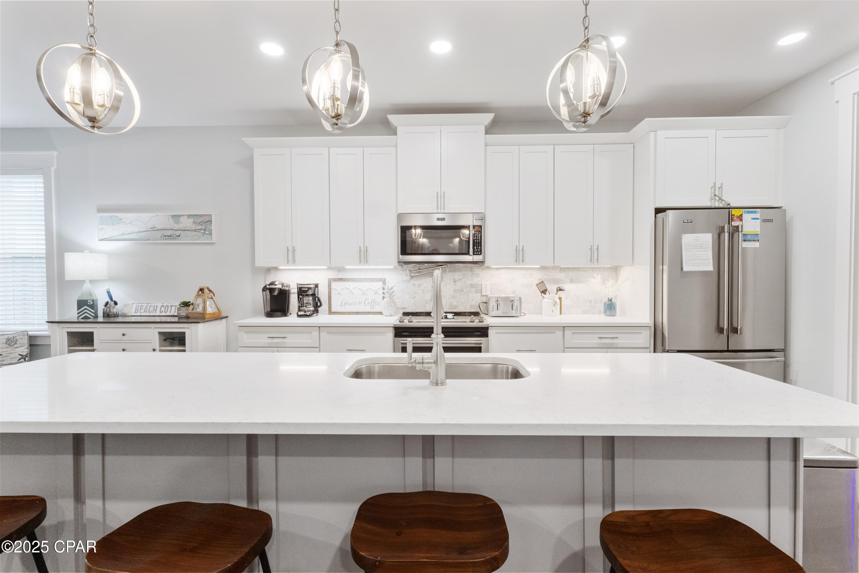 Laguna Beach Estates 8th Add - Residential