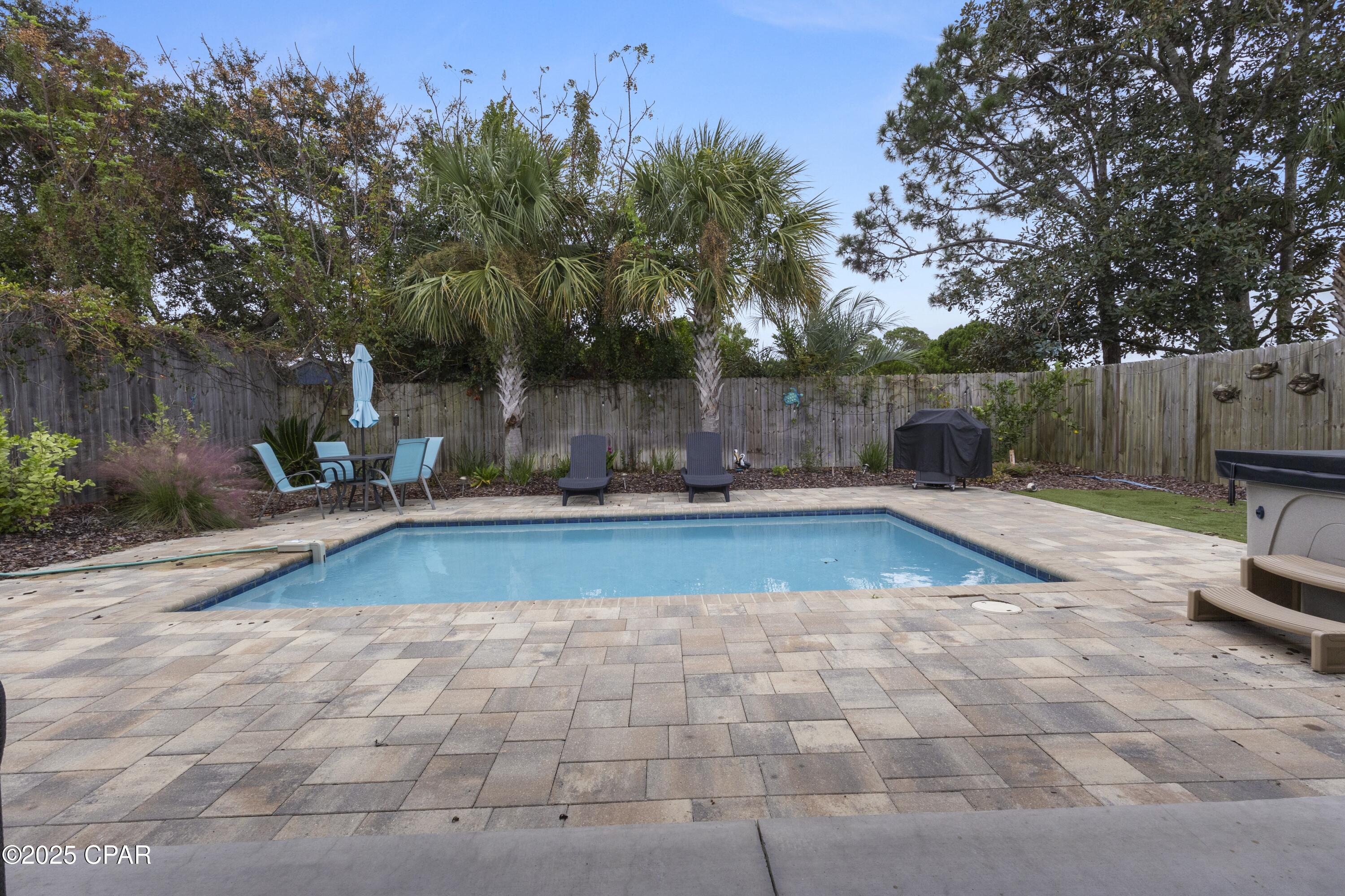 Laguna Beach Estates 8th Add - Residential