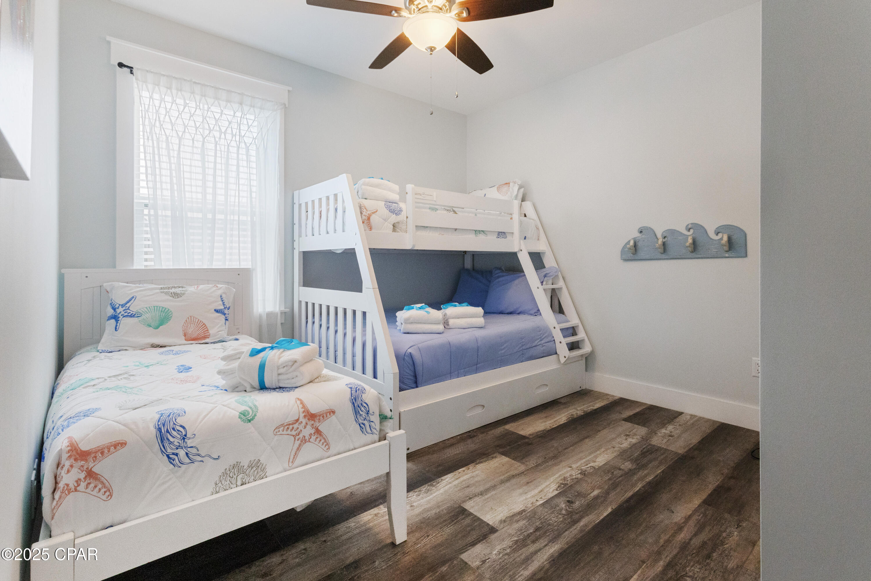 Laguna Beach Estates 8th Add - Residential