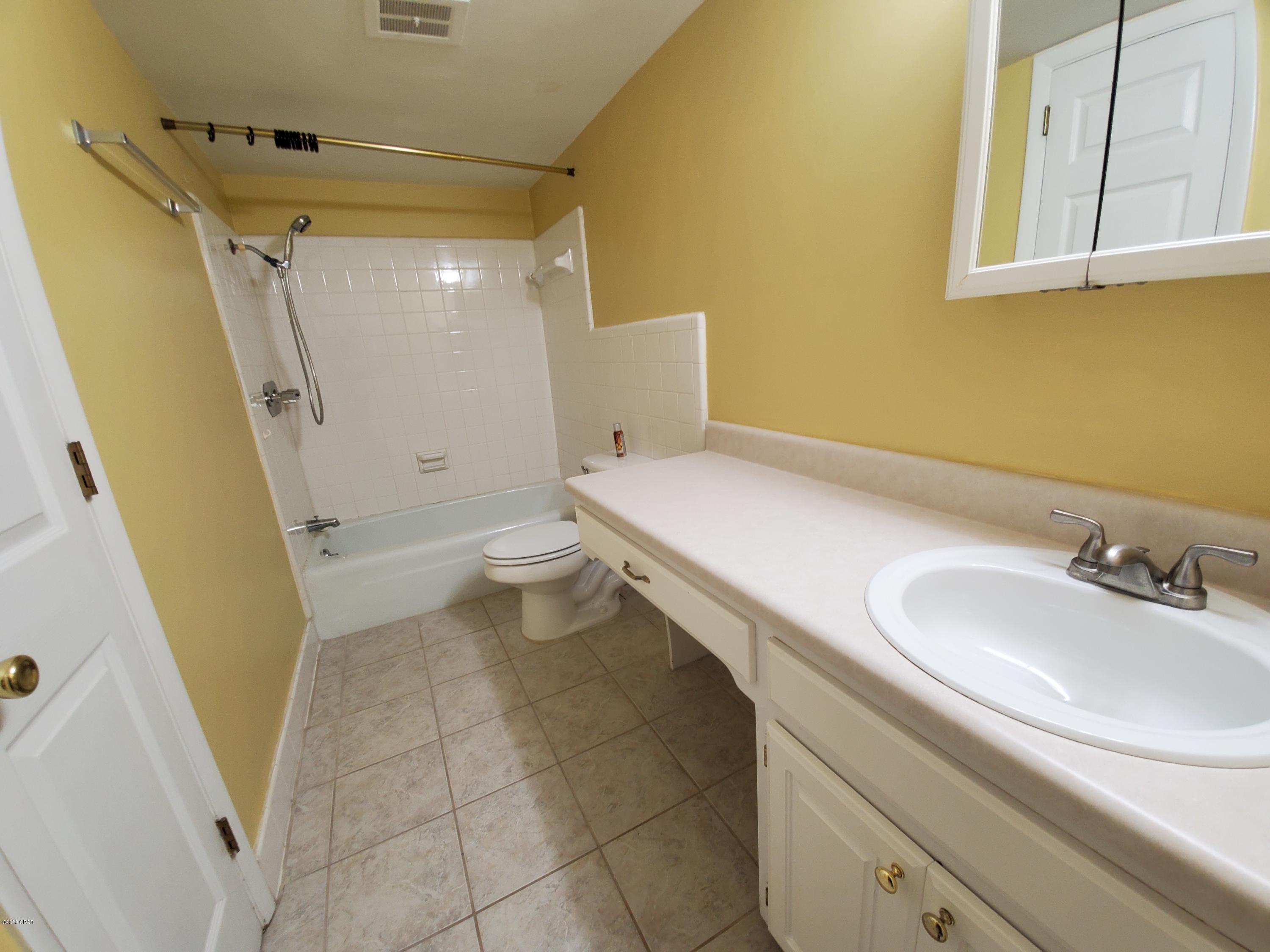 [No Recorded Subdiv] - Residential Lease