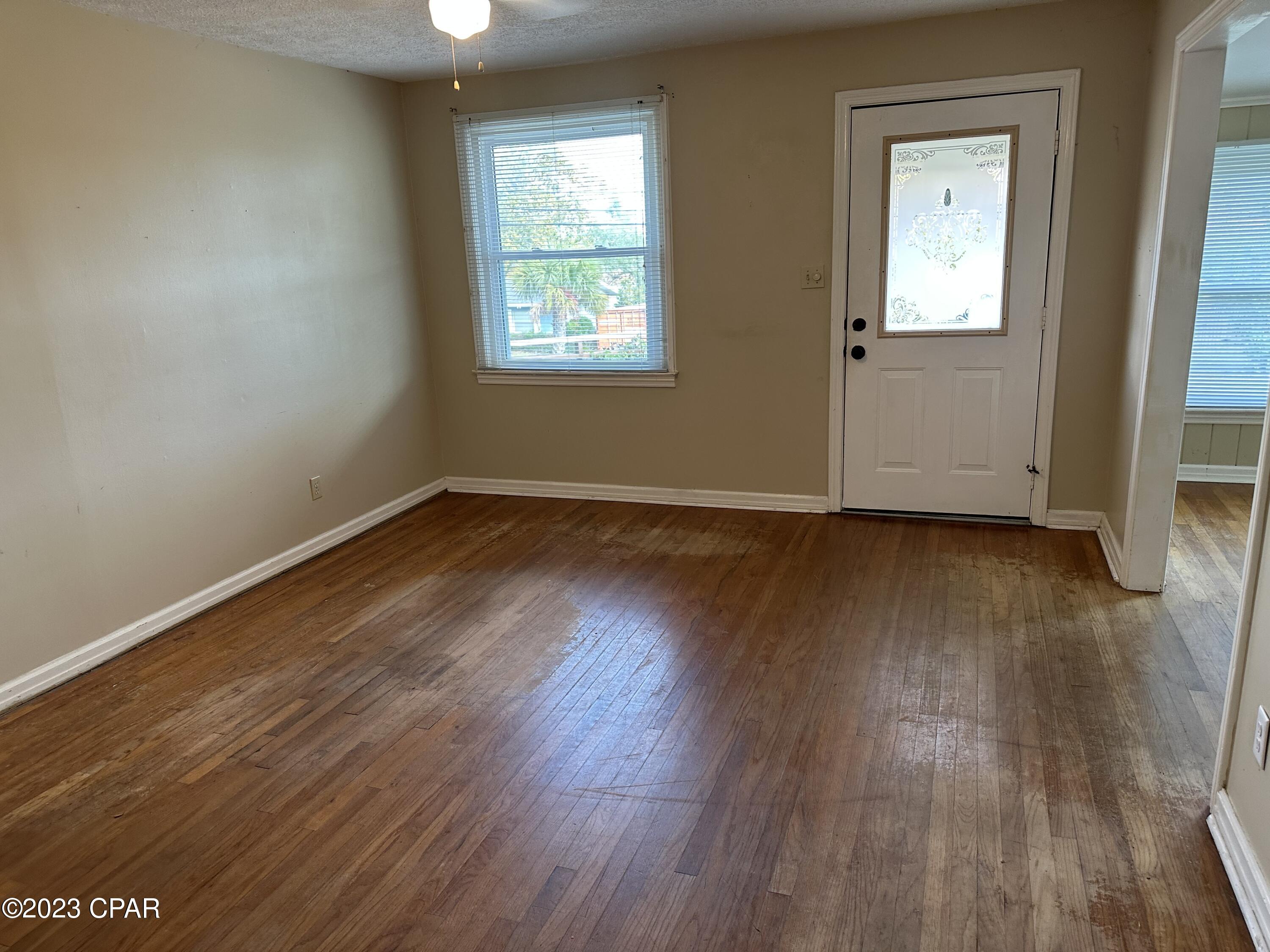 Cove Terrace 3rd (Sudduths 15th) - Residential