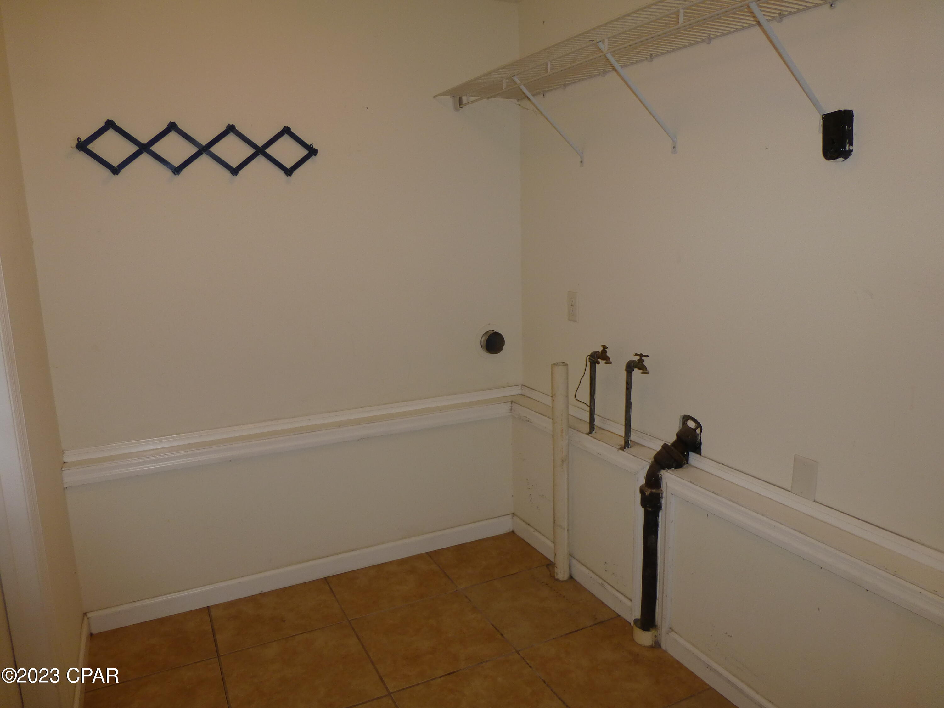 Cove Terrace 3rd (Sudduths 15th) - Residential