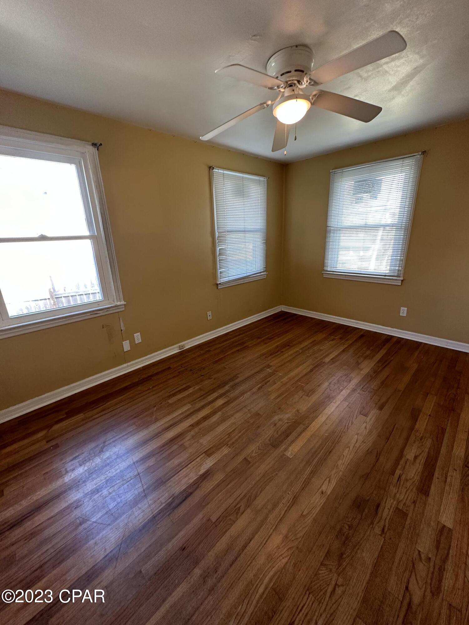 Cove Terrace 3rd (Sudduths 15th) - Residential