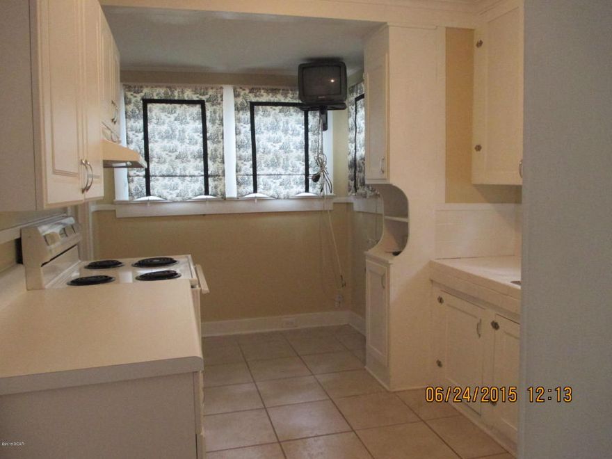 3 bedroom 2 bathroom home in The Cove. All property sizes and ages are approximate, please measure and/or verify if important. School assignments are subject to change, please check with Bay County for most accurate information.Deposit is the same as the rent.Pets allowed with owner approval and NON REFUNDABLE pet fee applies per pet.  Breed restrictions apply.    Small pets only.