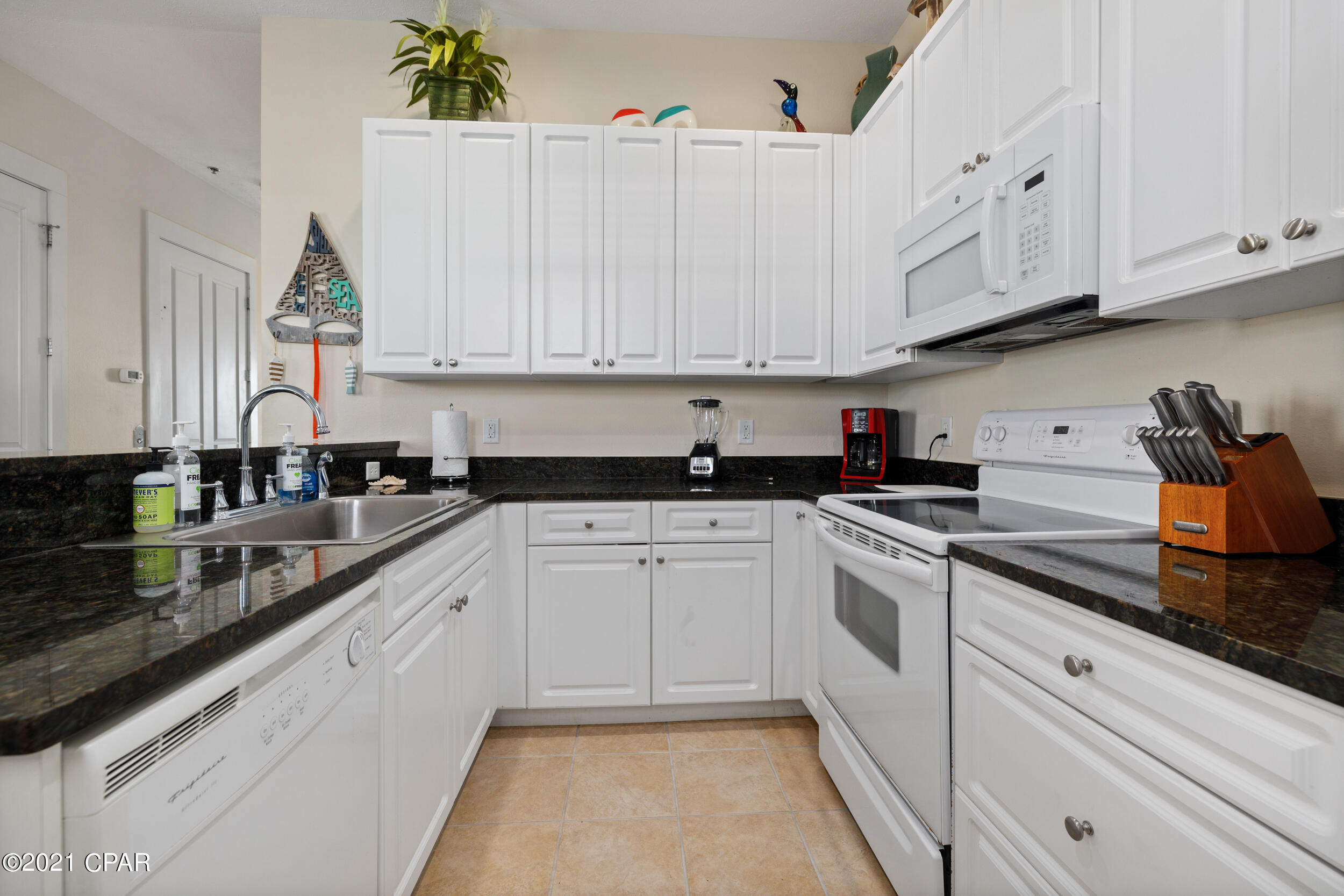 Casa Del Mar - Residential