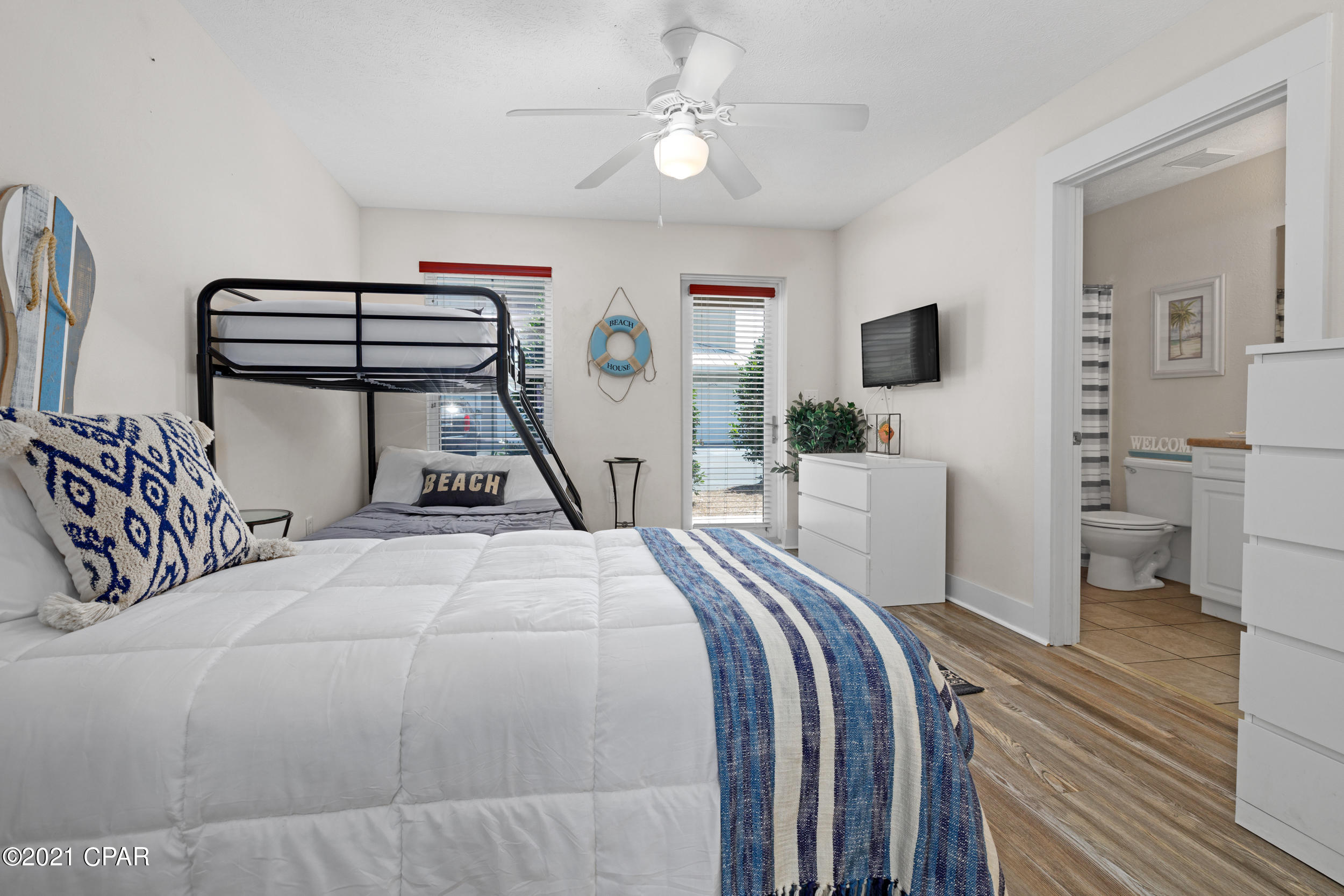 Casa Del Mar - Residential