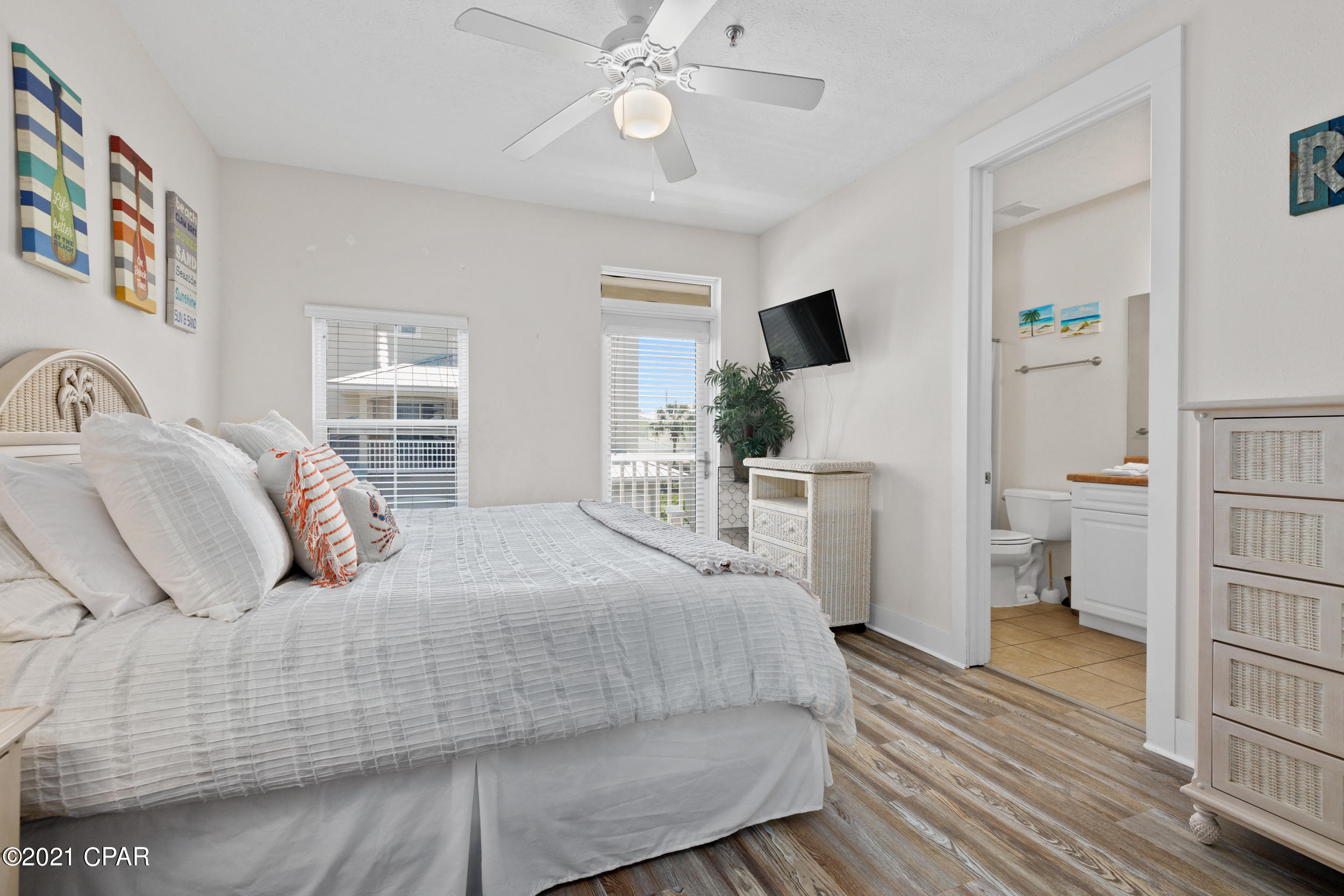 Casa Del Mar - Residential