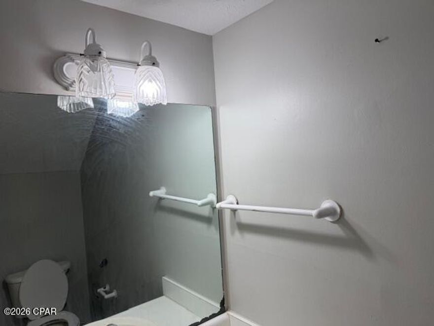 Corner house with a spacious Living room and Master Bedroom. Centrally located, Close to Malls, Restaurants and Parks. Close to an amazing School District. 
Also close to Panama City Beach and the Naval Base. 
This townhouse has it all. Call your Agent to look at it.