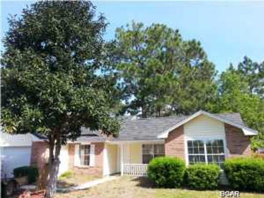 READY FOR MOVE-IN! FRESHLY PAINTED, NEW CARPET AND FLOORING - BUY TODAY! CLOSE TO NAVY BASE, SUPER RENTAL INVESTMENT TOO - FRIENDLY NEIGHBORHOOD.