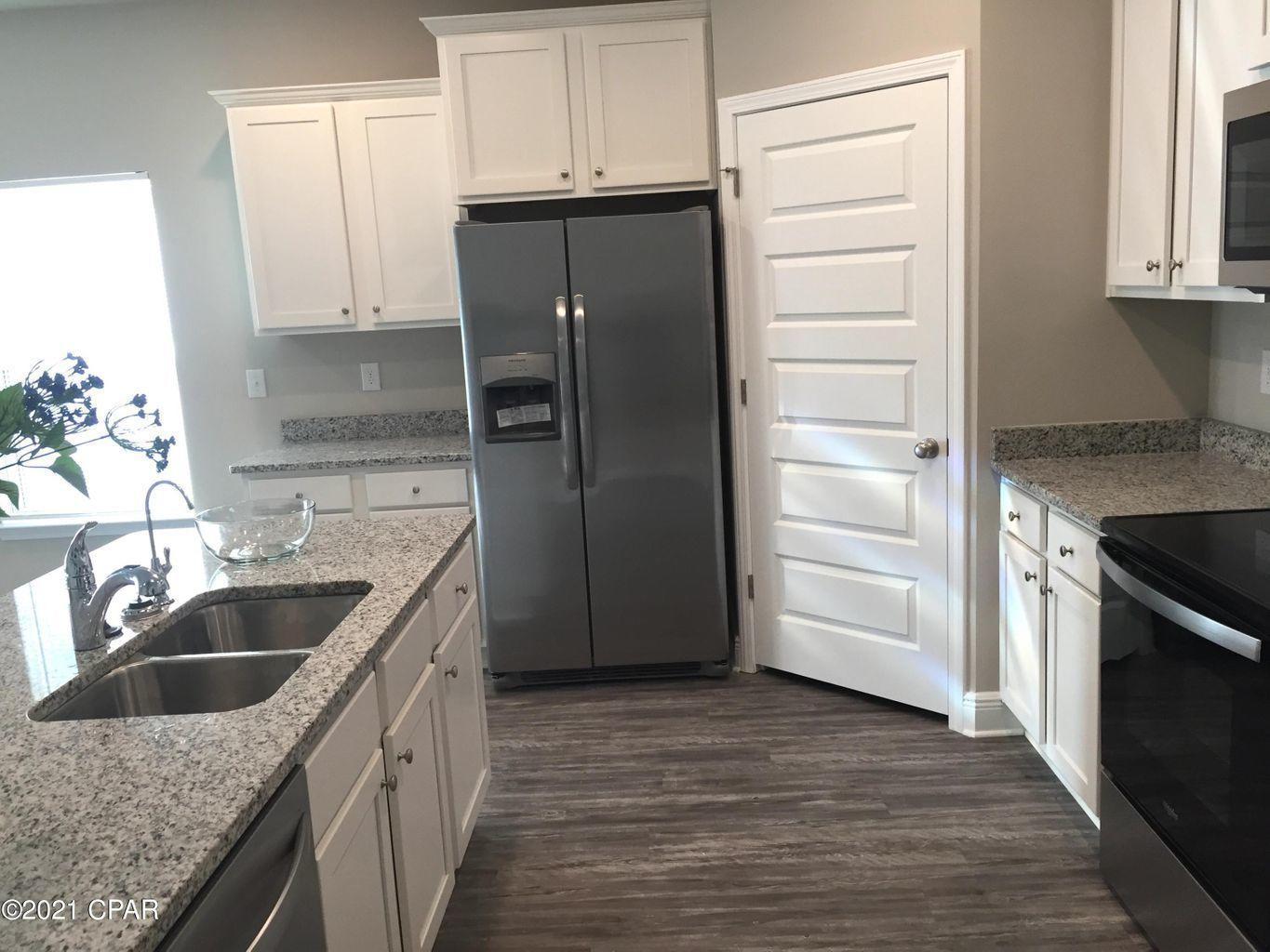 Emerald Cove Villas - Residential Lease