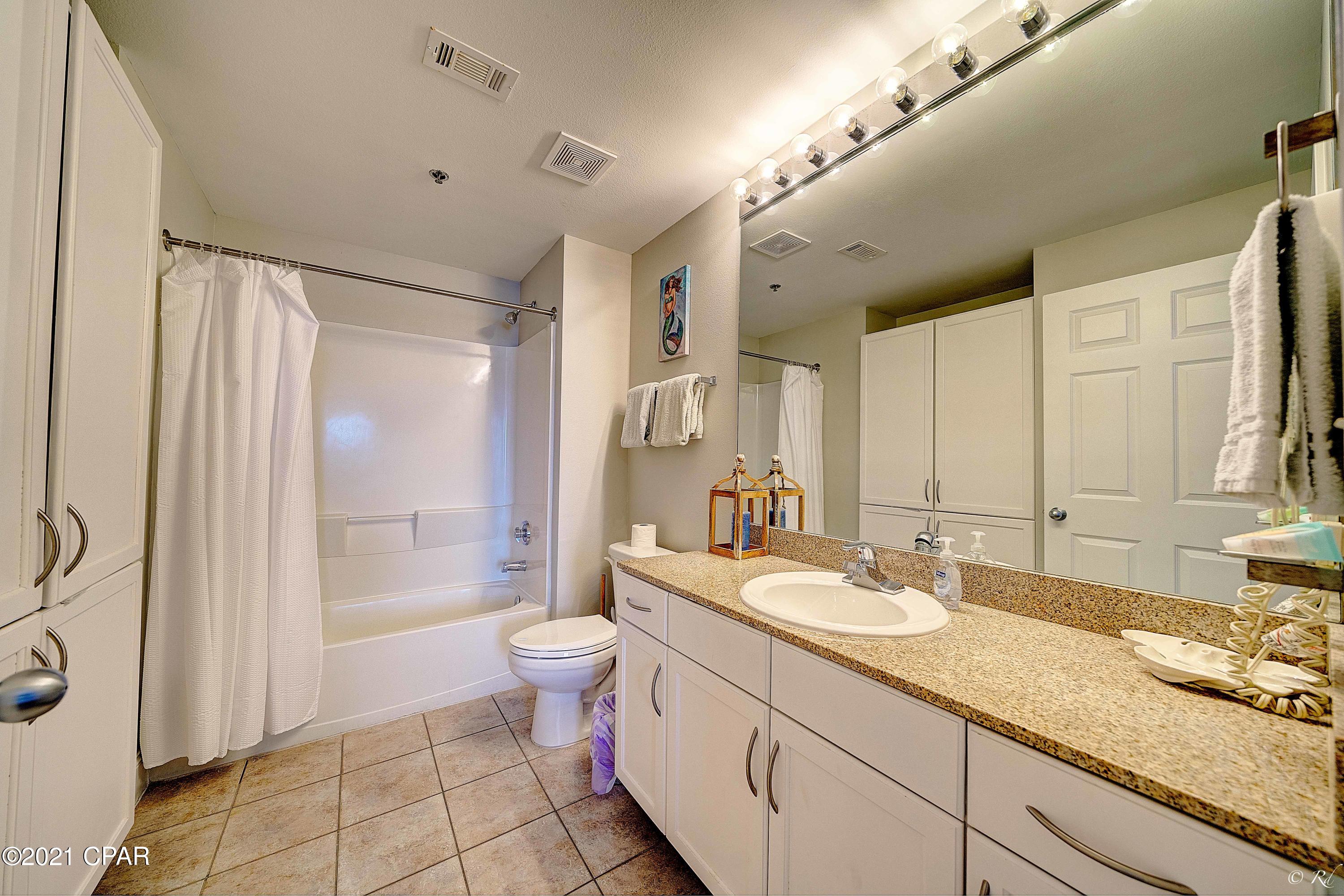 Laketown Wharf - Residential