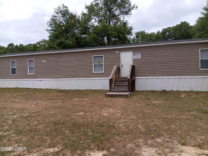 Updated, 3 Bedroom 2 Bath Home in Quincy! This home sits on just under an acre, on a gorgeous lot! This split floorplan singlewide has just recently has new carpet, cabinets, and appliances installed, and is move in ready! 

This one is priced to sell, so schedule your showing on this little gem before it is too late!