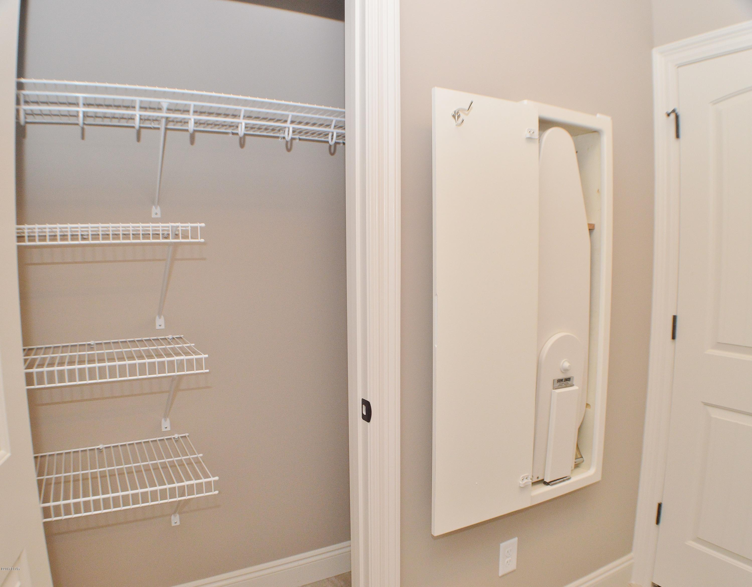 Kirkland Manor - Residential