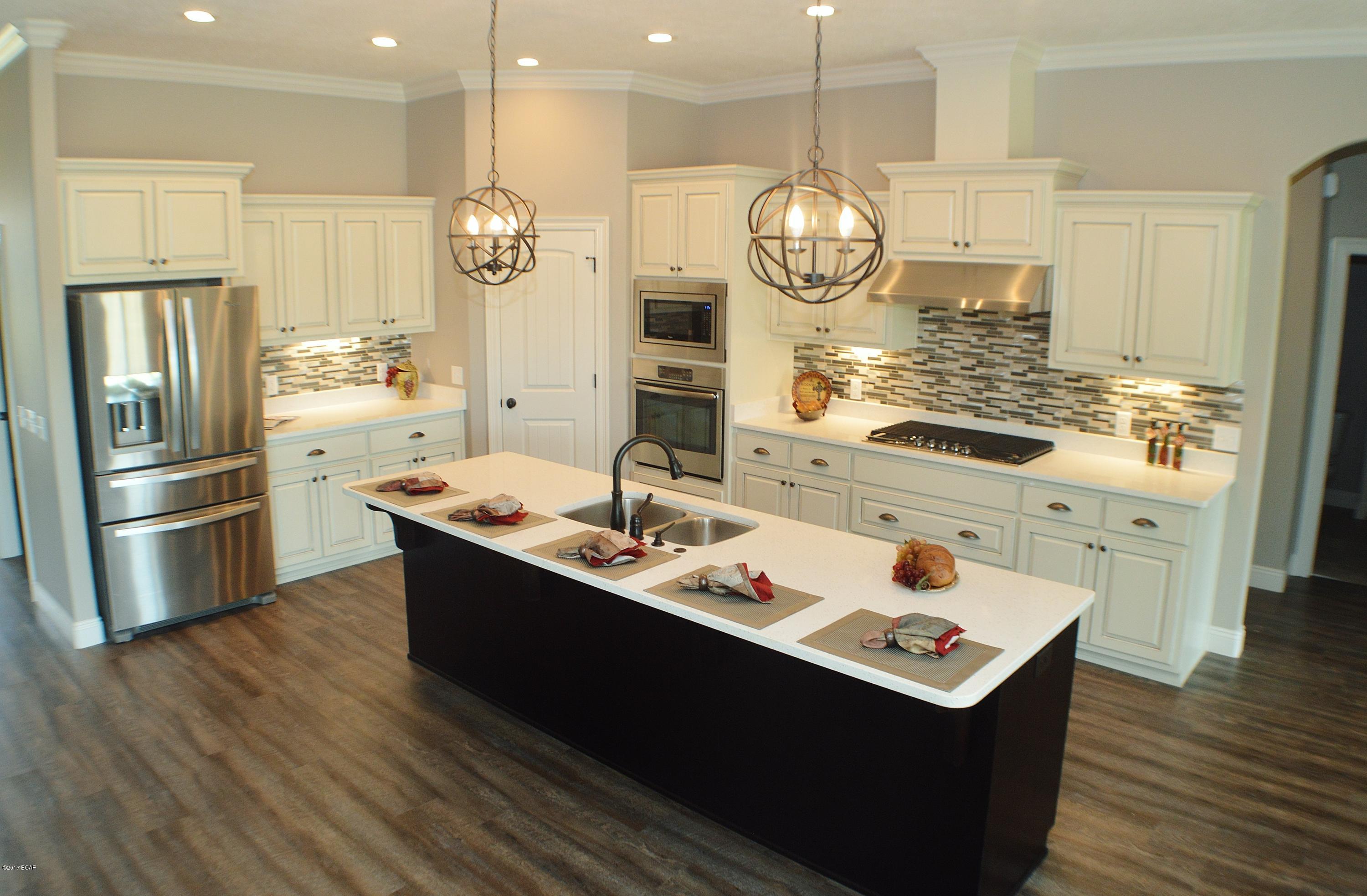 Kirkland Manor - Residential