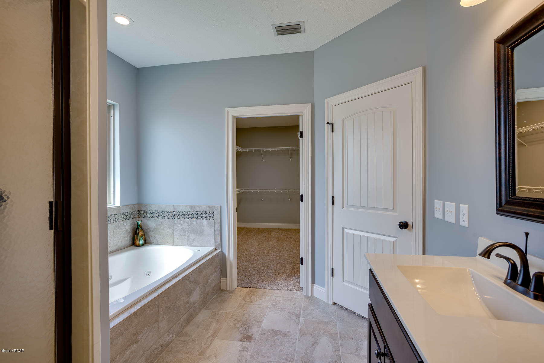 Kirkland Manor - Residential