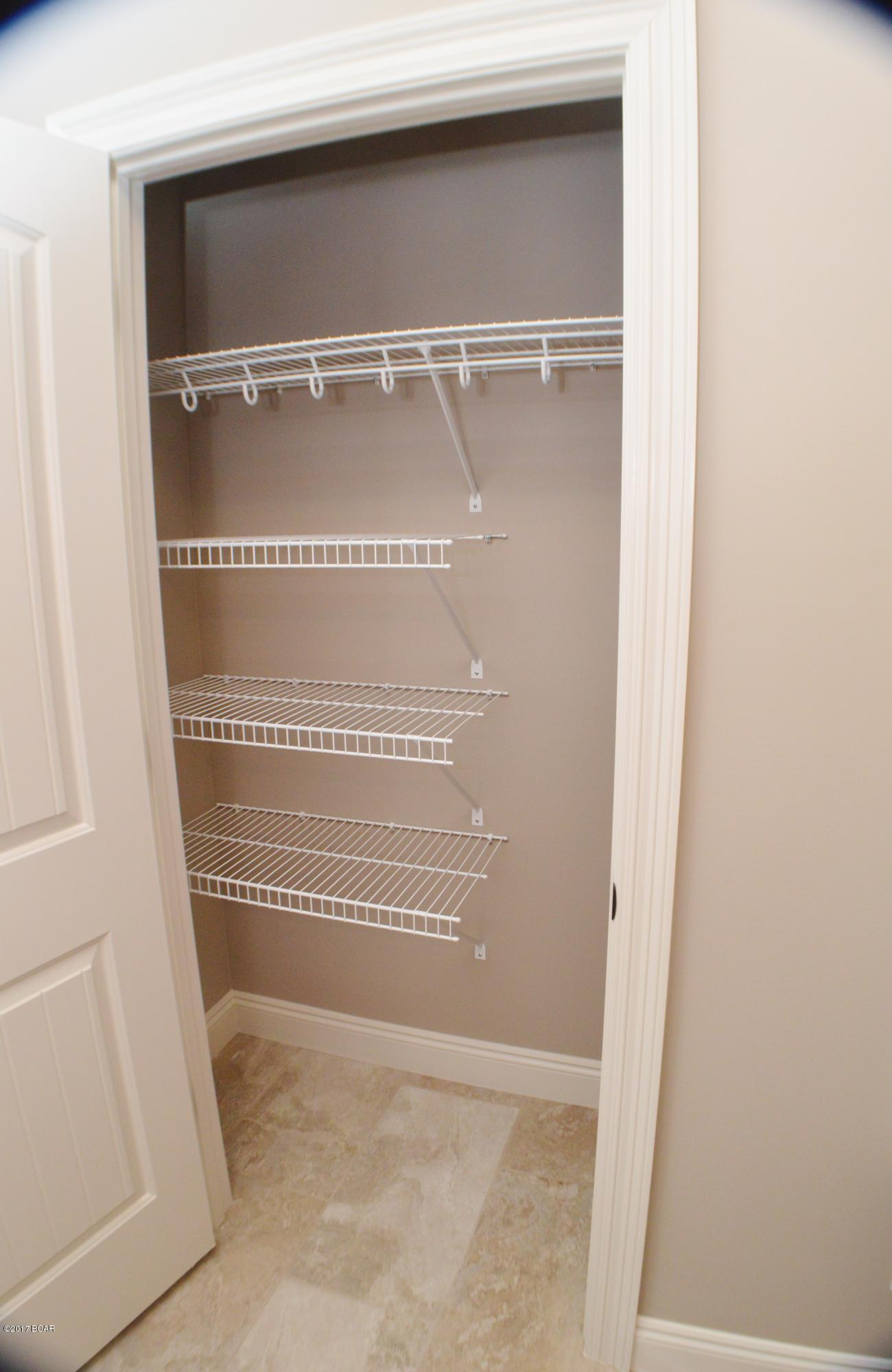 Kirkland Manor - Residential