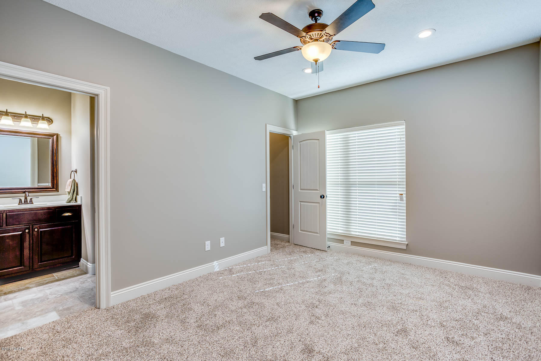 Kirkland Manor - Residential