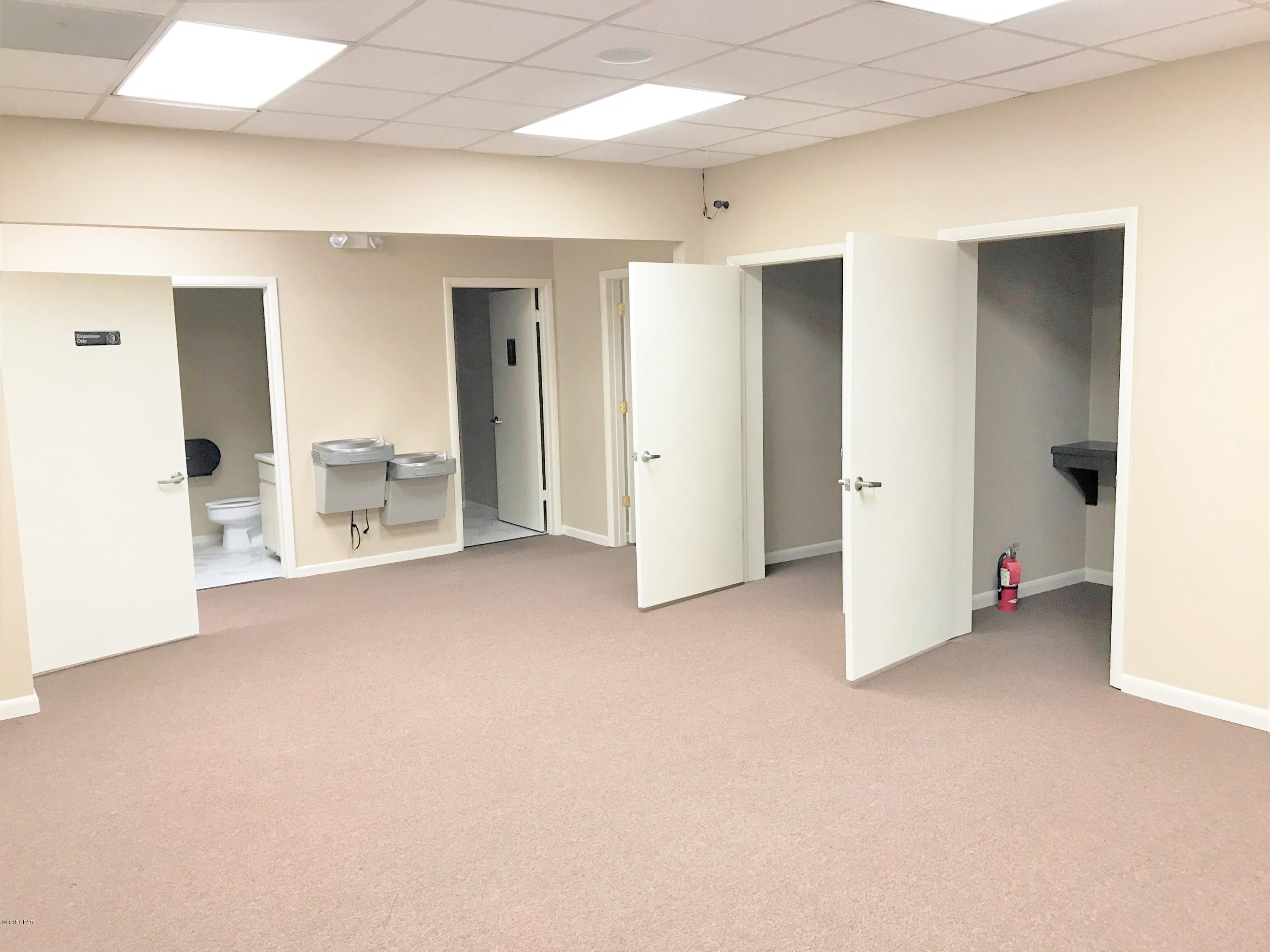 [No Recorded Subdiv] - Commercial Lease