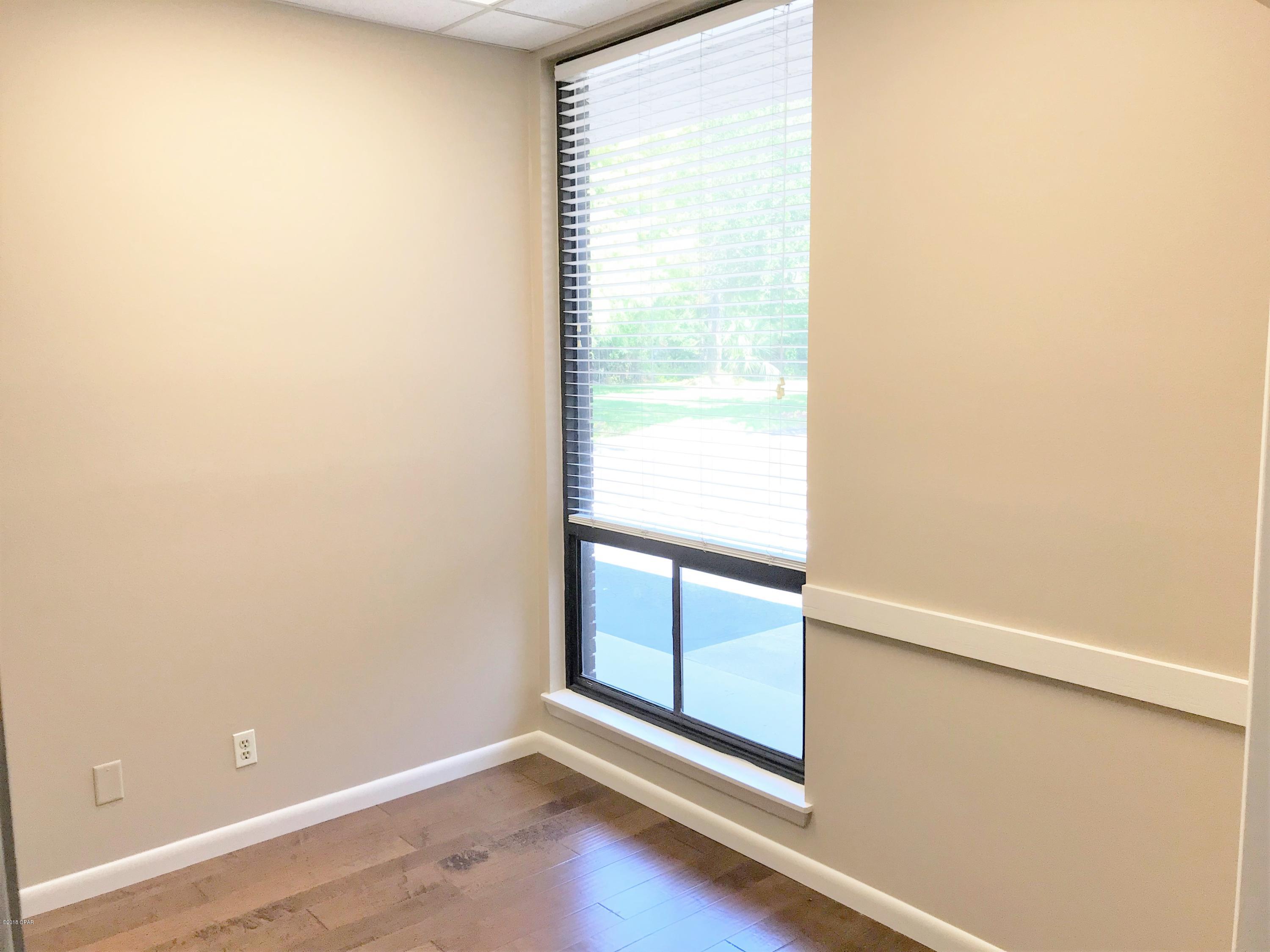 [No Recorded Subdiv] - Commercial Lease