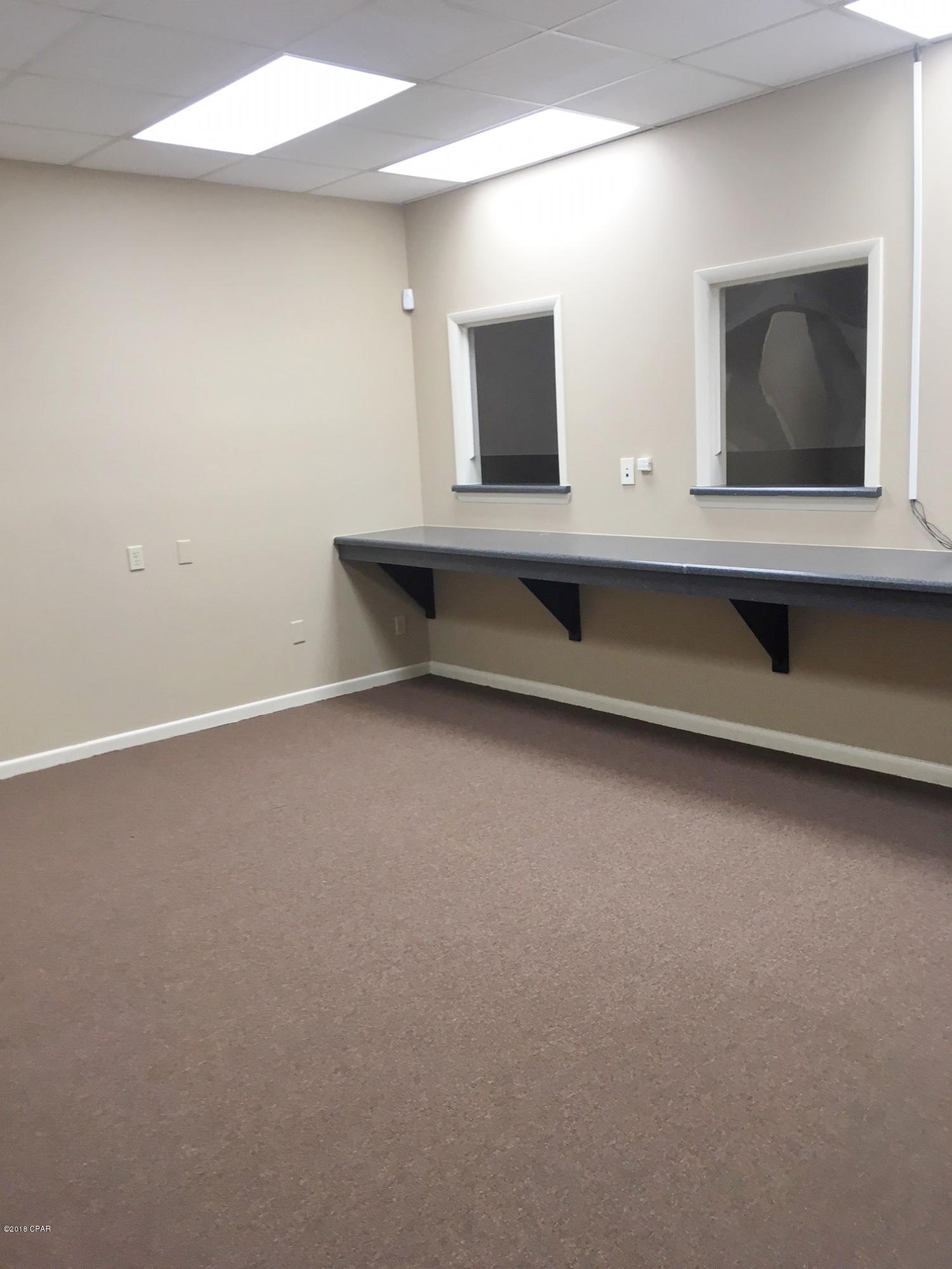 [No Recorded Subdiv] - Commercial Lease