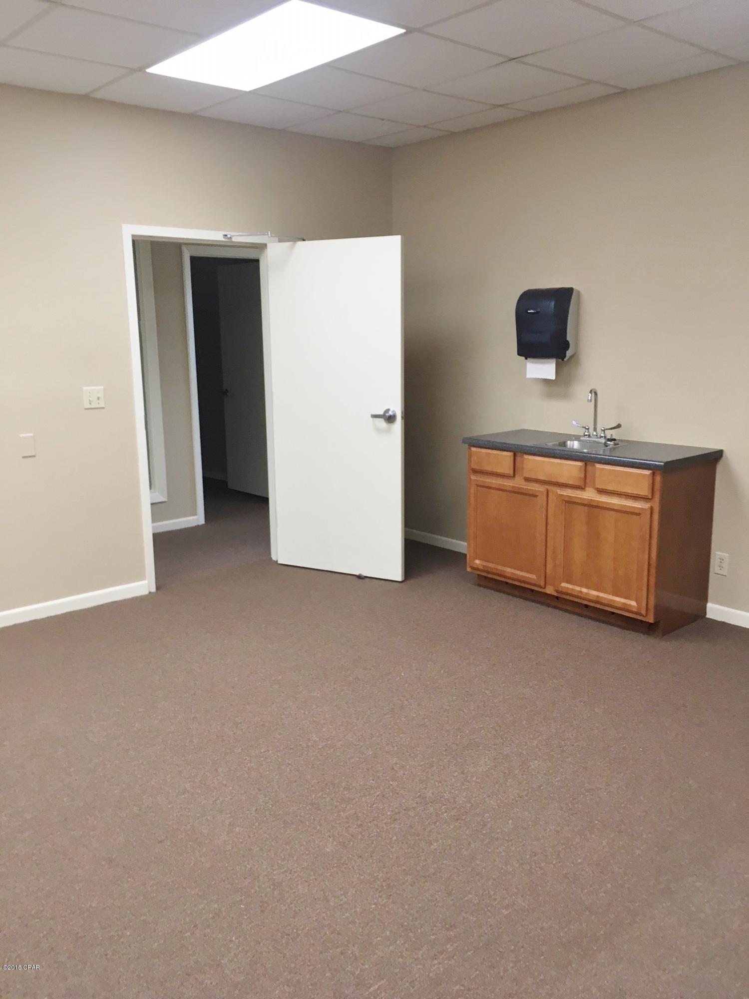 [No Recorded Subdiv] - Commercial Lease