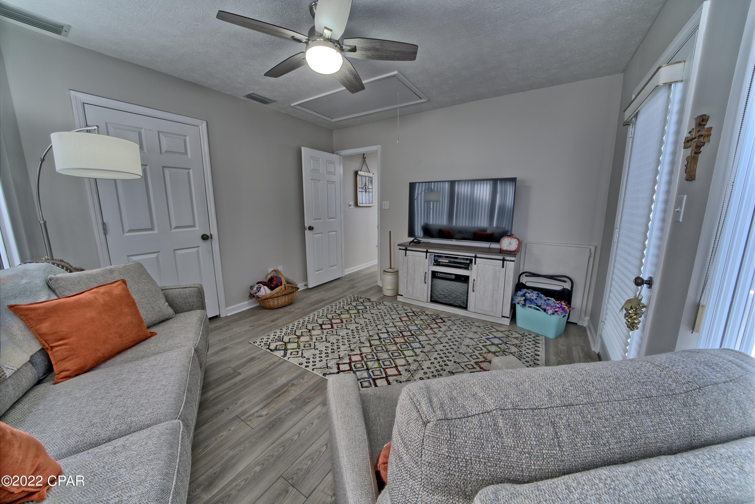 Venture Out Travel Trail - Residential