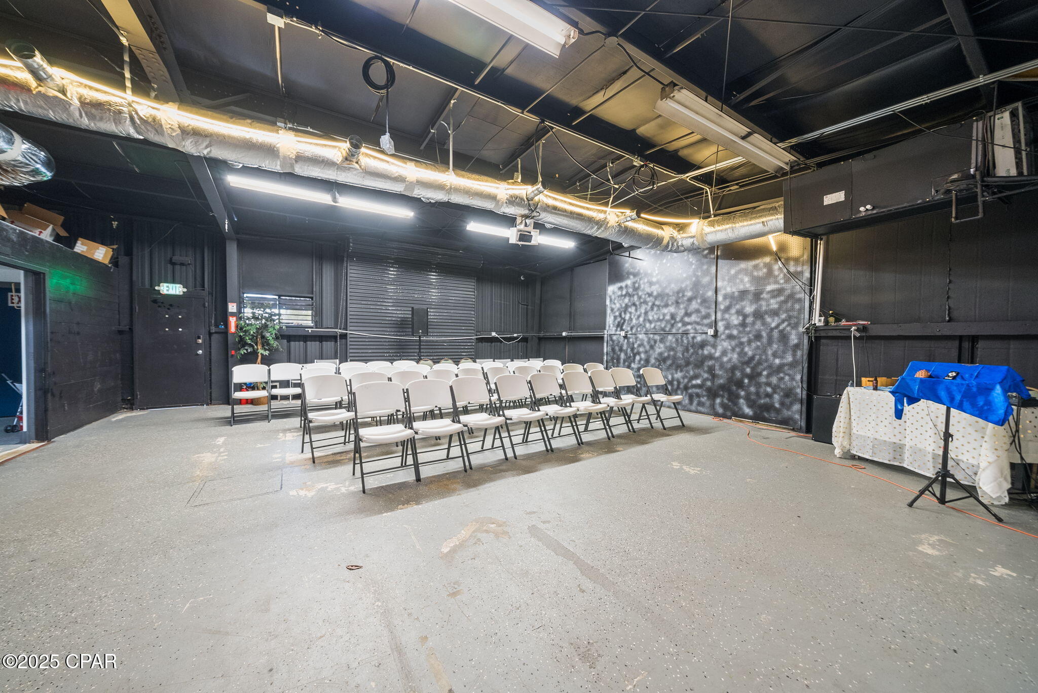 [No Recorded Subdiv] - Commercial Sale