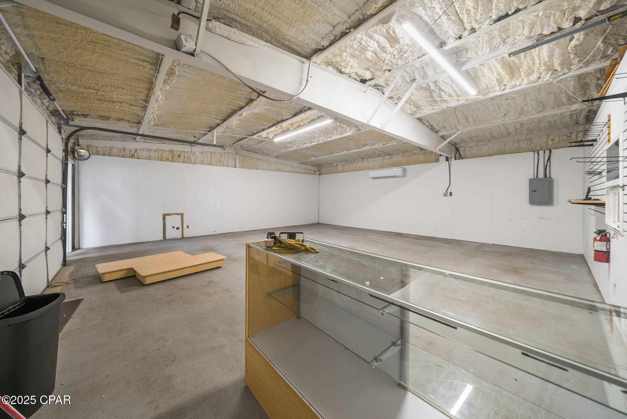 [No Recorded Subdiv] - Commercial Sale