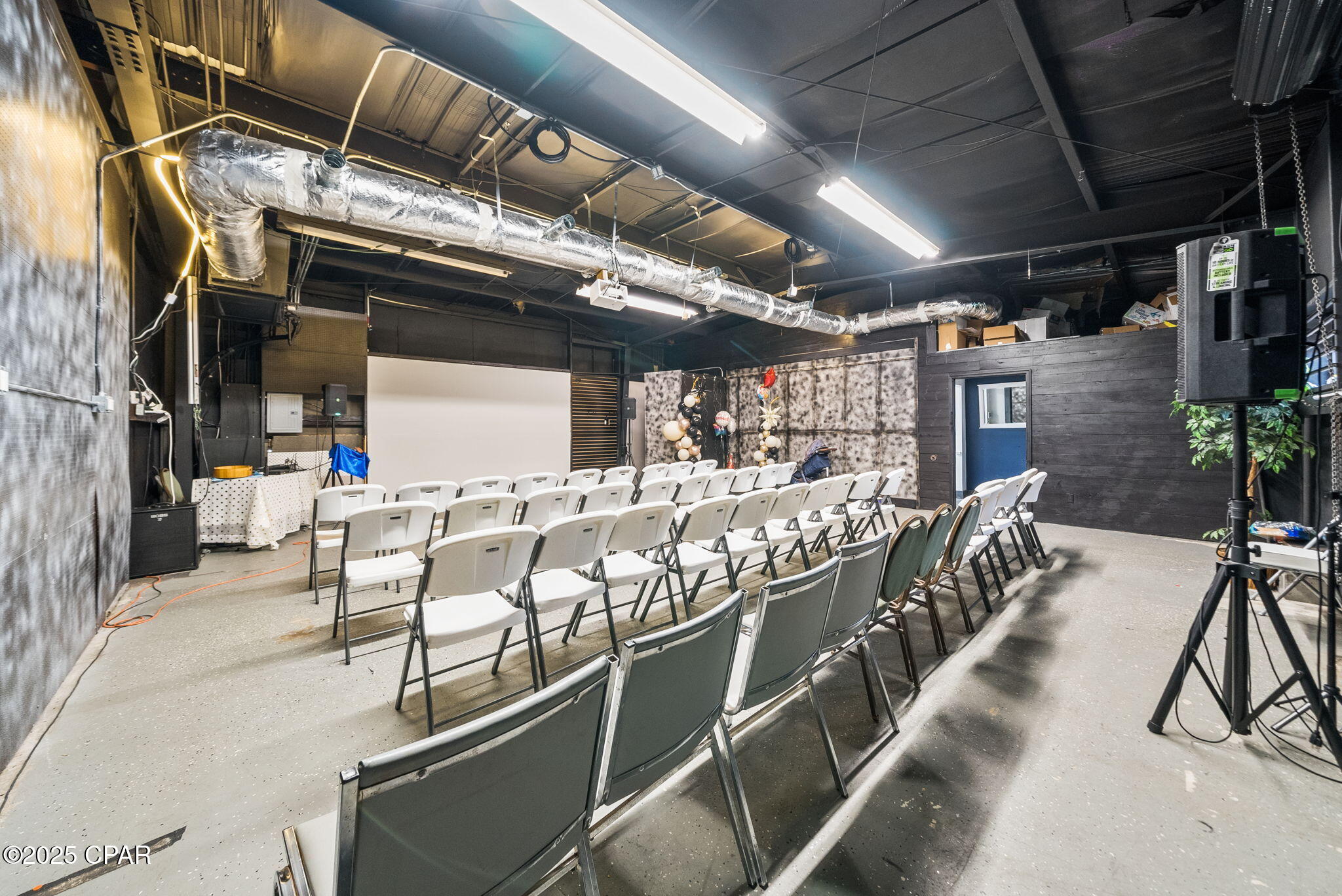 [No Recorded Subdiv] - Commercial Sale