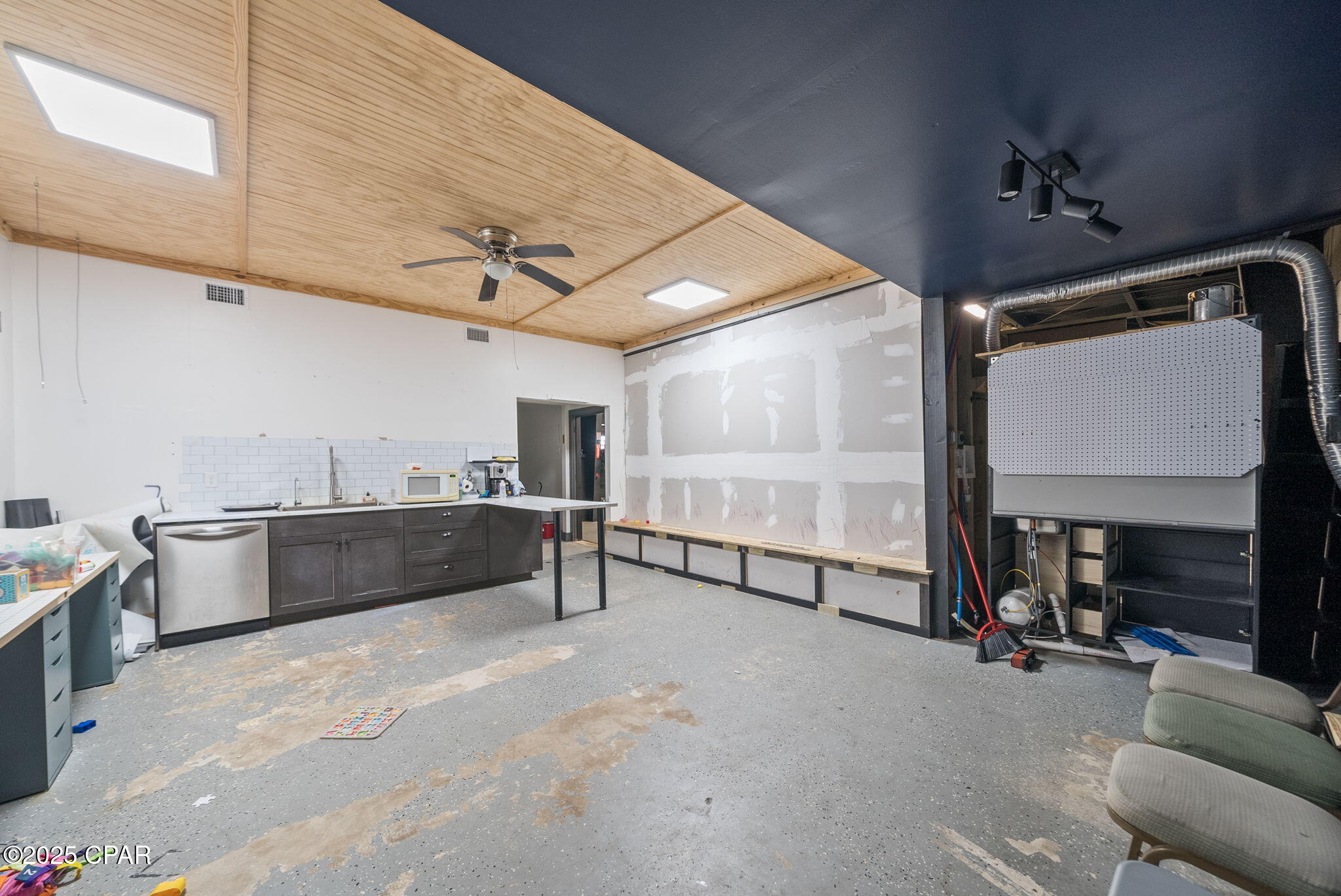 [No Recorded Subdiv] - Commercial Sale