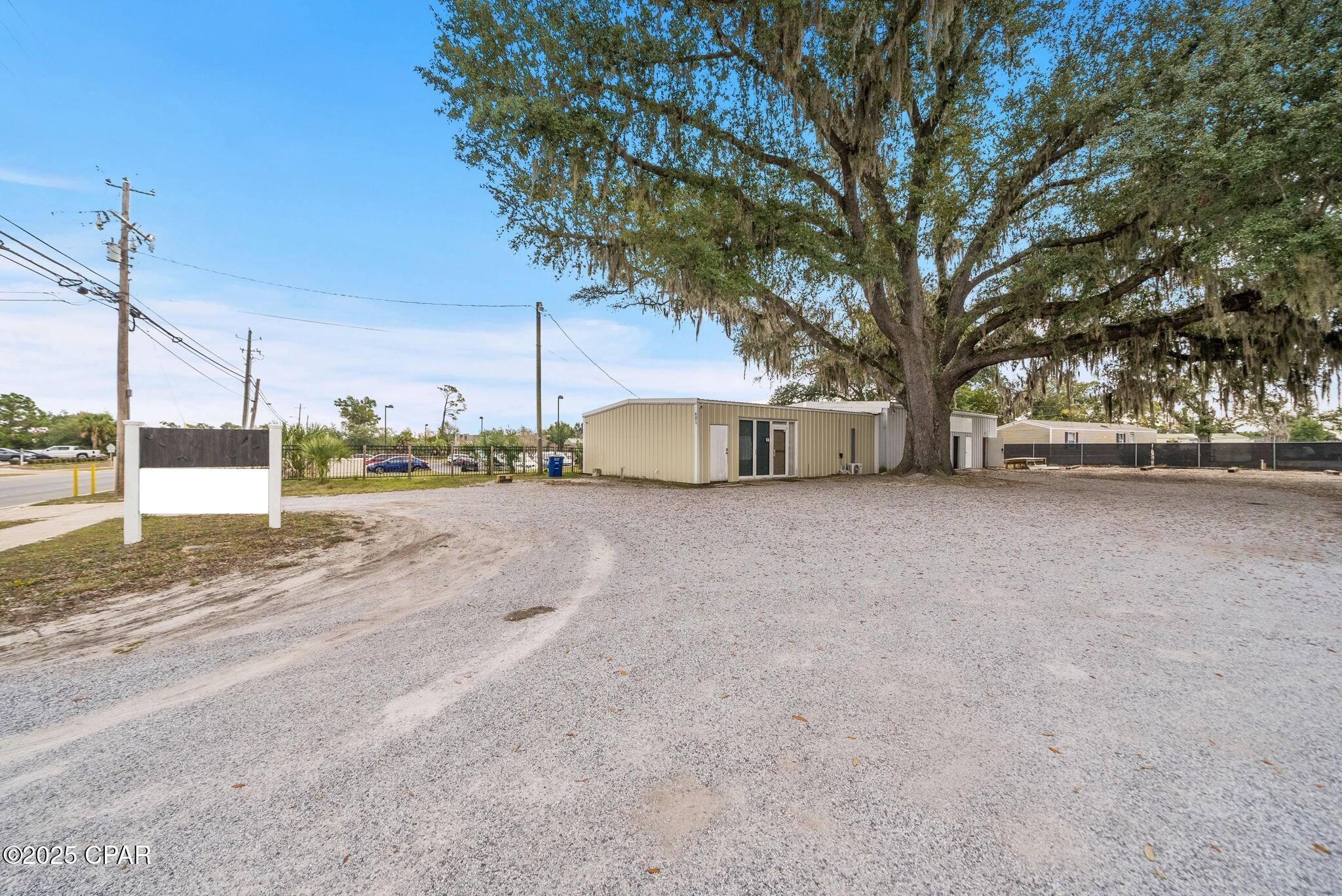 [No Recorded Subdiv] - Commercial Sale