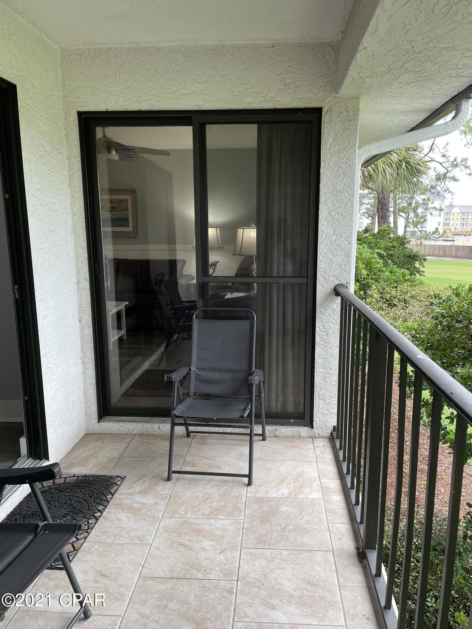 Edgewater Golf Villas V-B - Residential