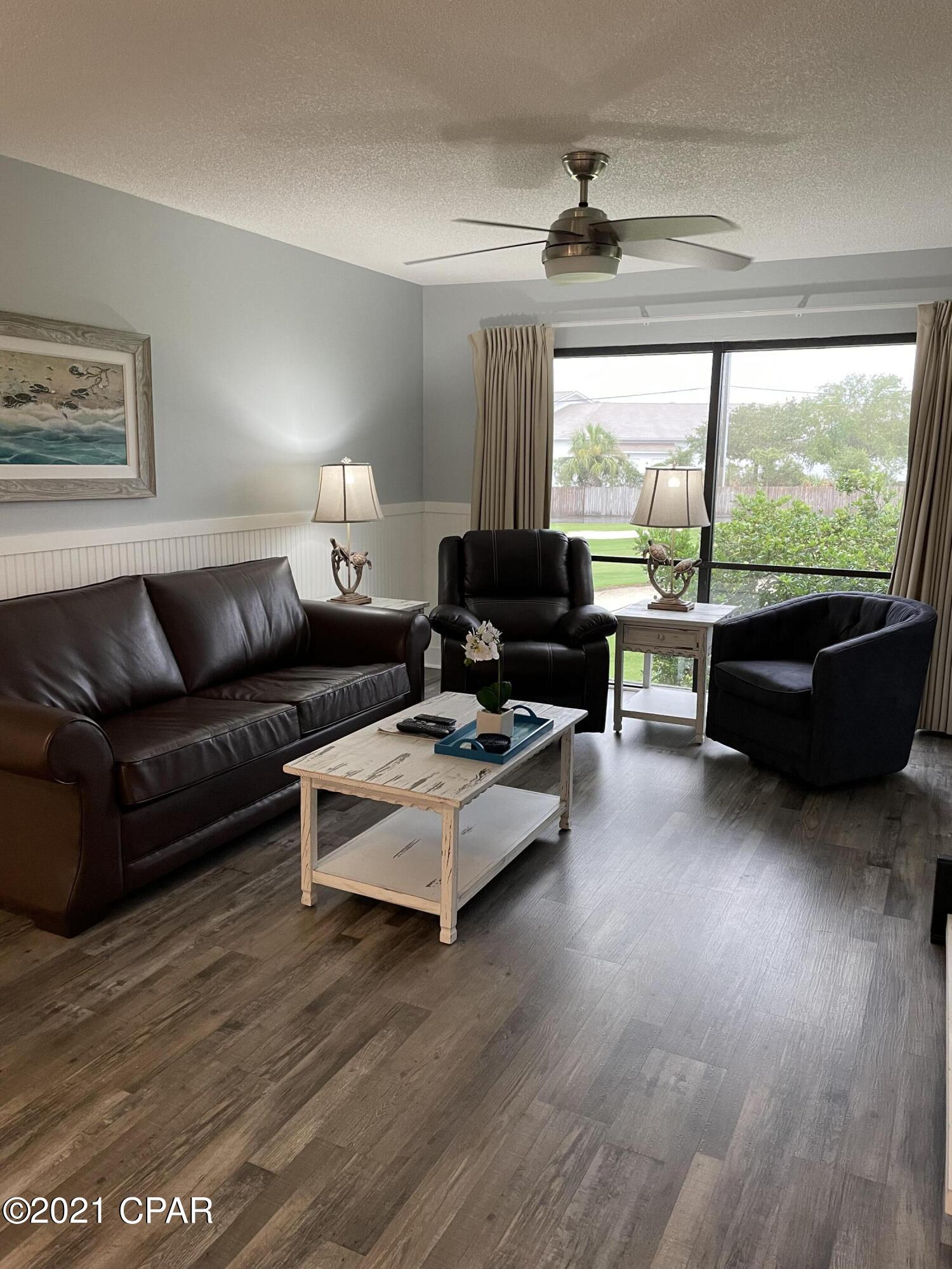 Edgewater Golf Villas V-B - Residential