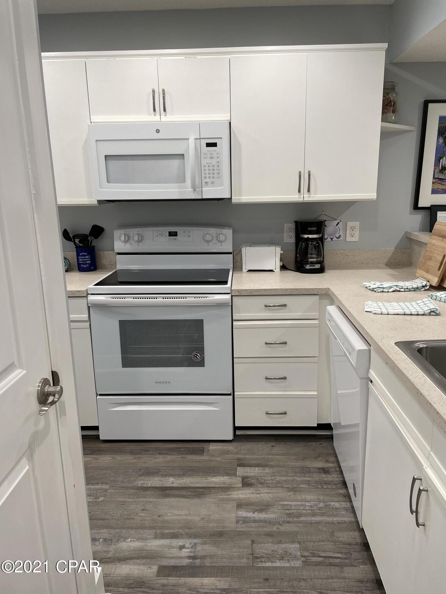 Edgewater Golf Villas V-B - Residential