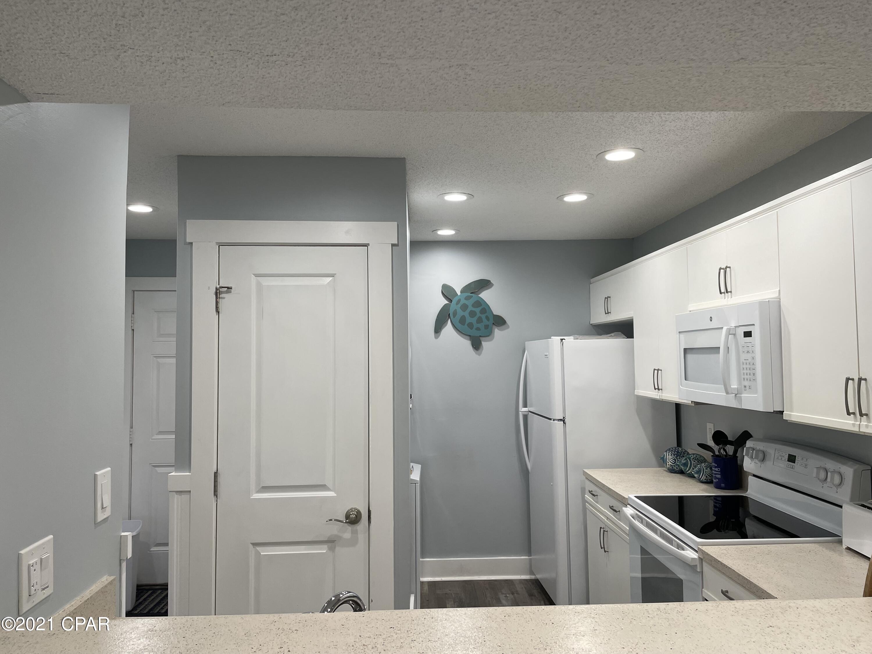 Edgewater Golf Villas V-B - Residential