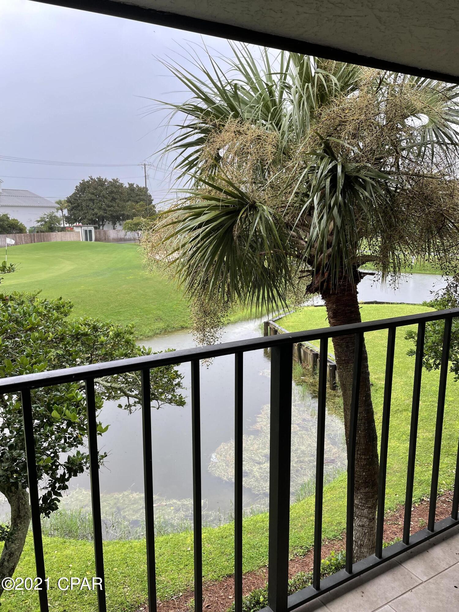 Edgewater Golf Villas V-B - Residential