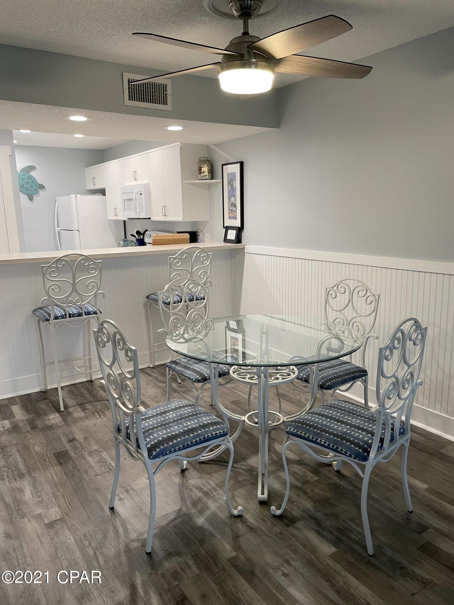 Edgewater Golf Villas V-B - Residential