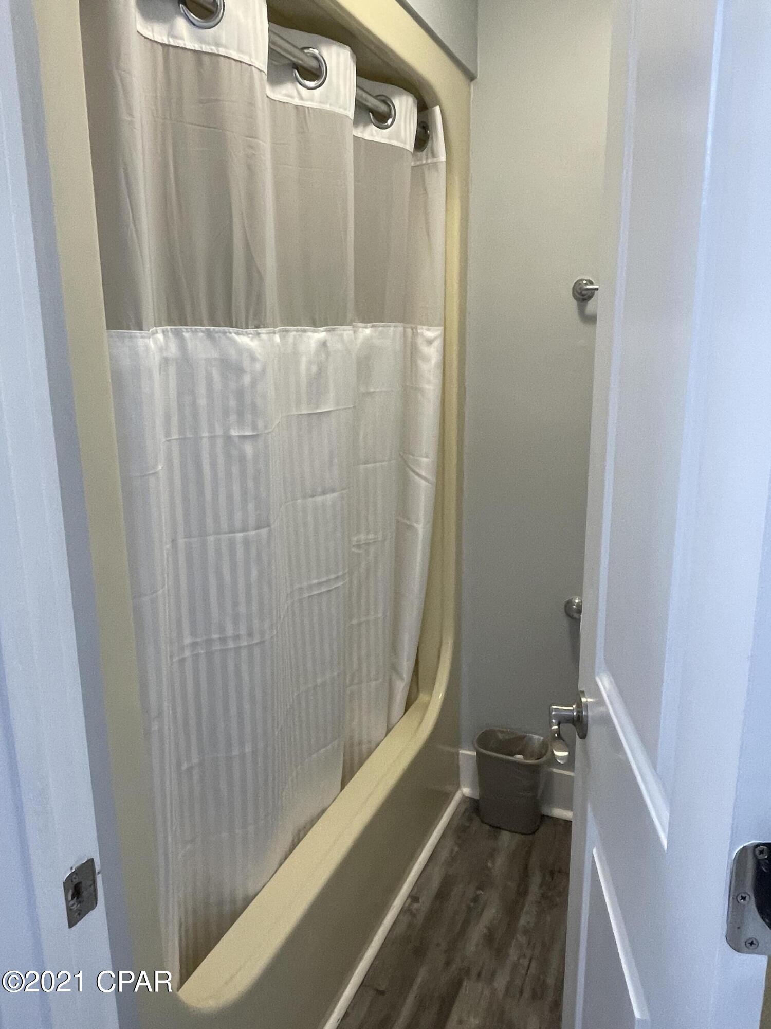 Edgewater Golf Villas V-B - Residential